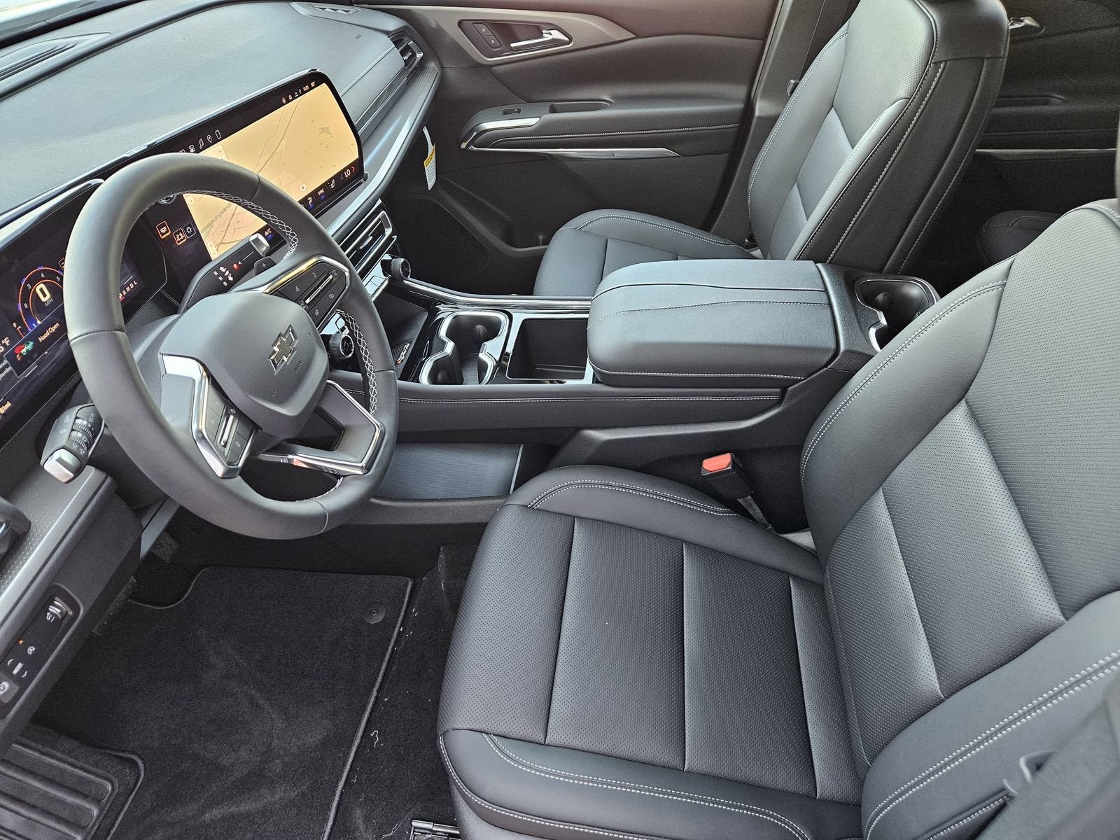 2027 Chevrolet Traverse LT - Photo 14