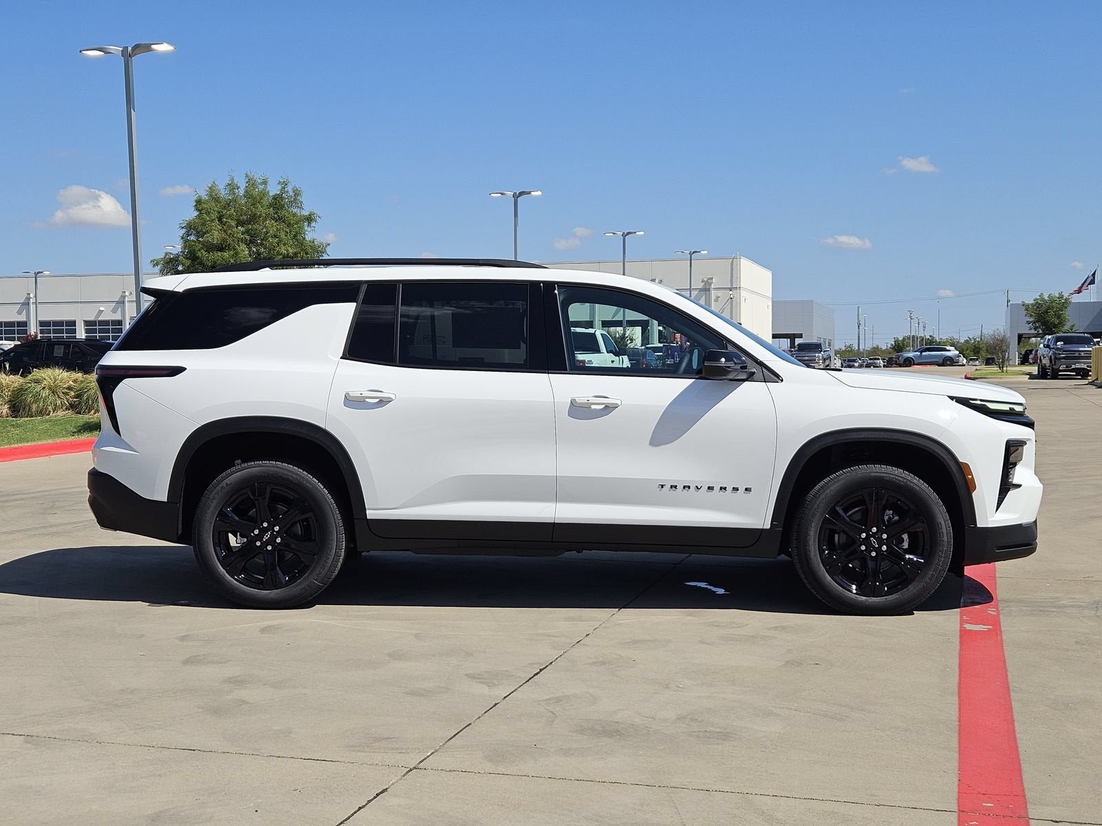 2027 Chevrolet Traverse LT - Photo 7
