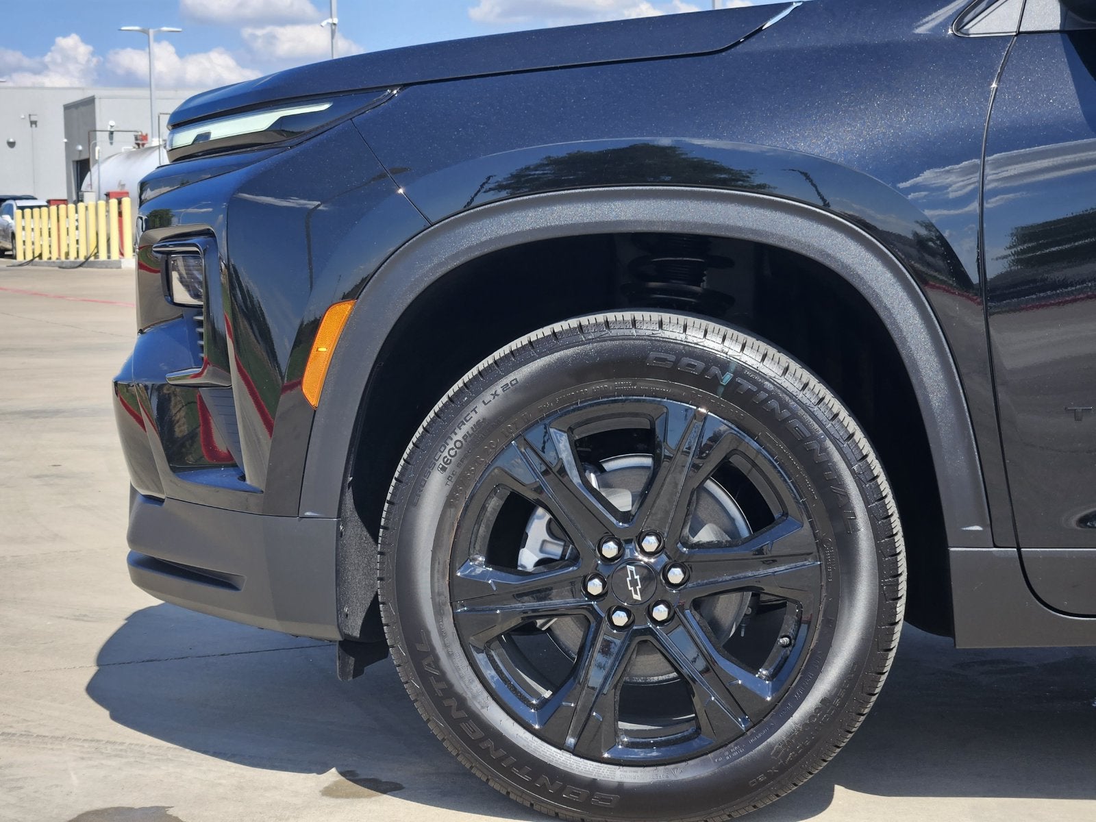 2027 Chevrolet Traverse LT - Photo 11