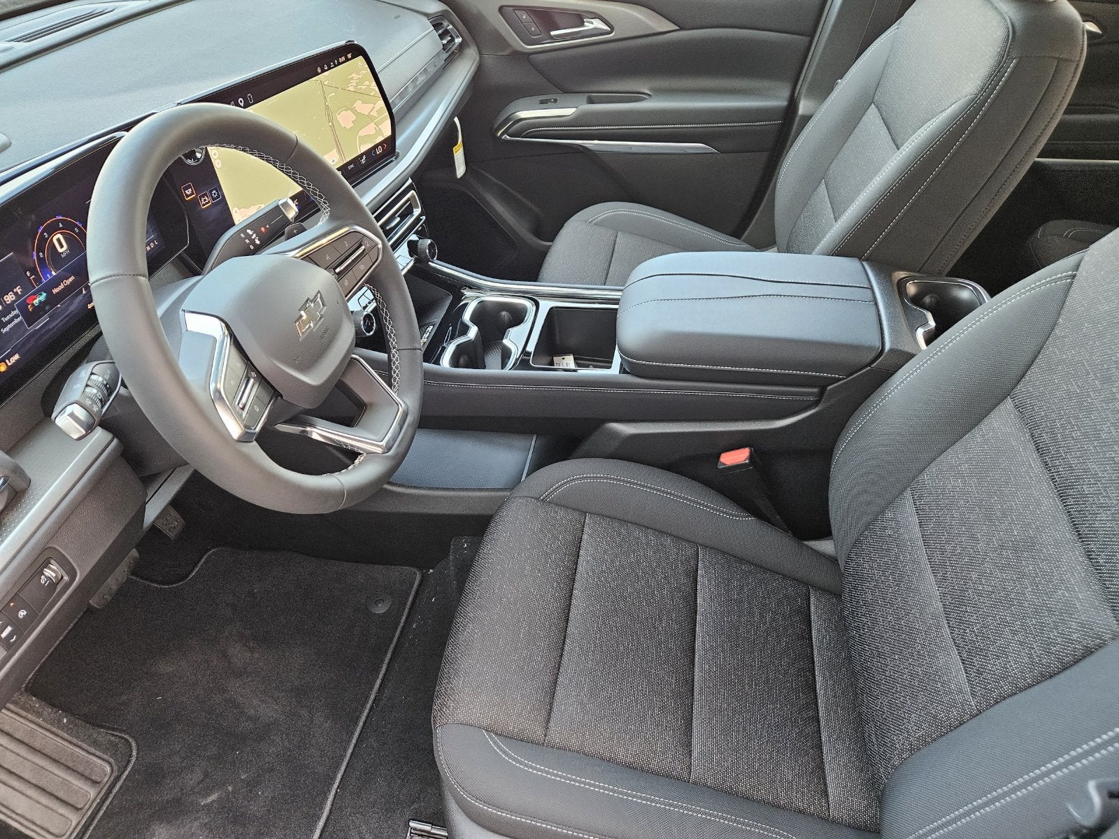 2027 Chevrolet Traverse LT - Photo 14