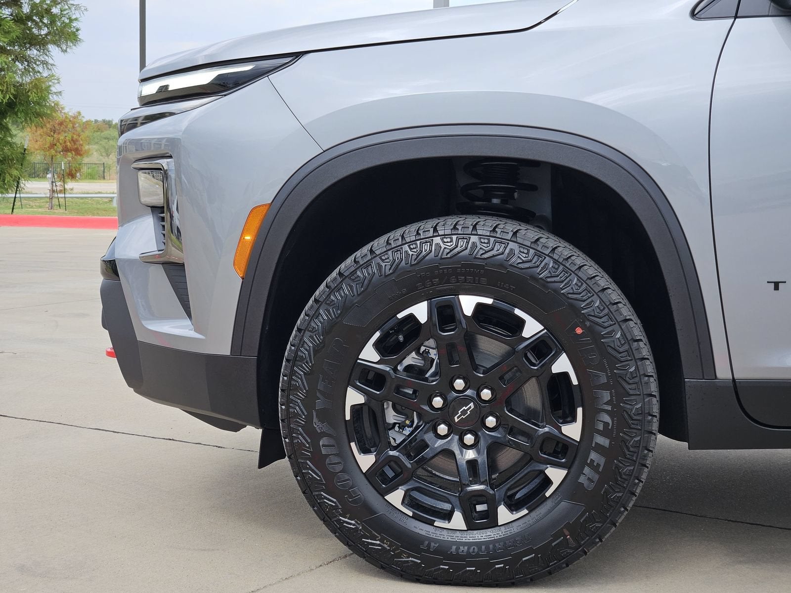 2027 Chevrolet Traverse Z71 - Photo 11