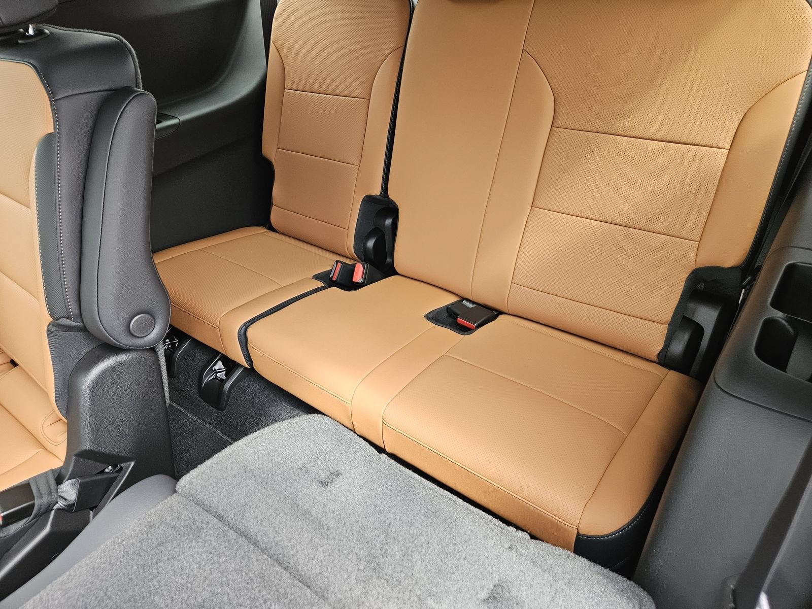 2027 Chevrolet Traverse Z71 - Photo 27