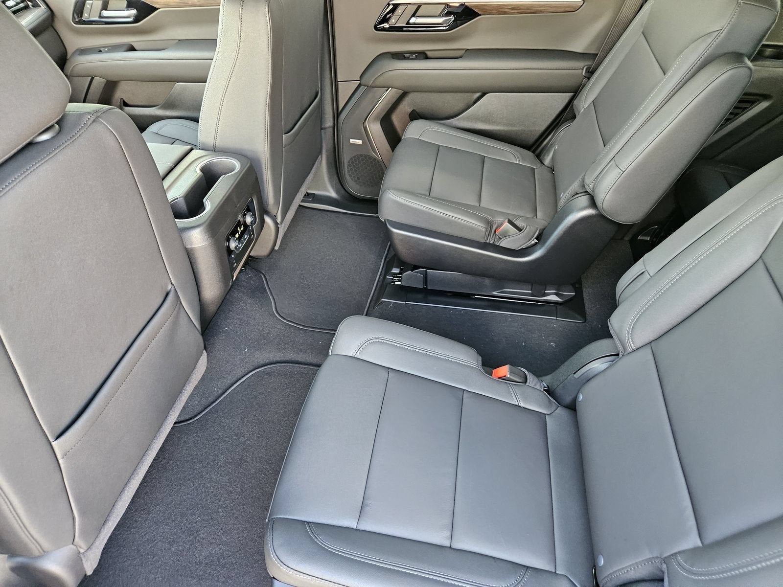 2026 Chevrolet Tahoe LT - Photo 26