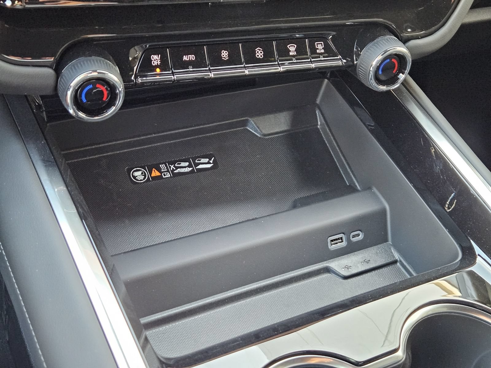 2026 Chevrolet Tahoe Z71 - Photo 21