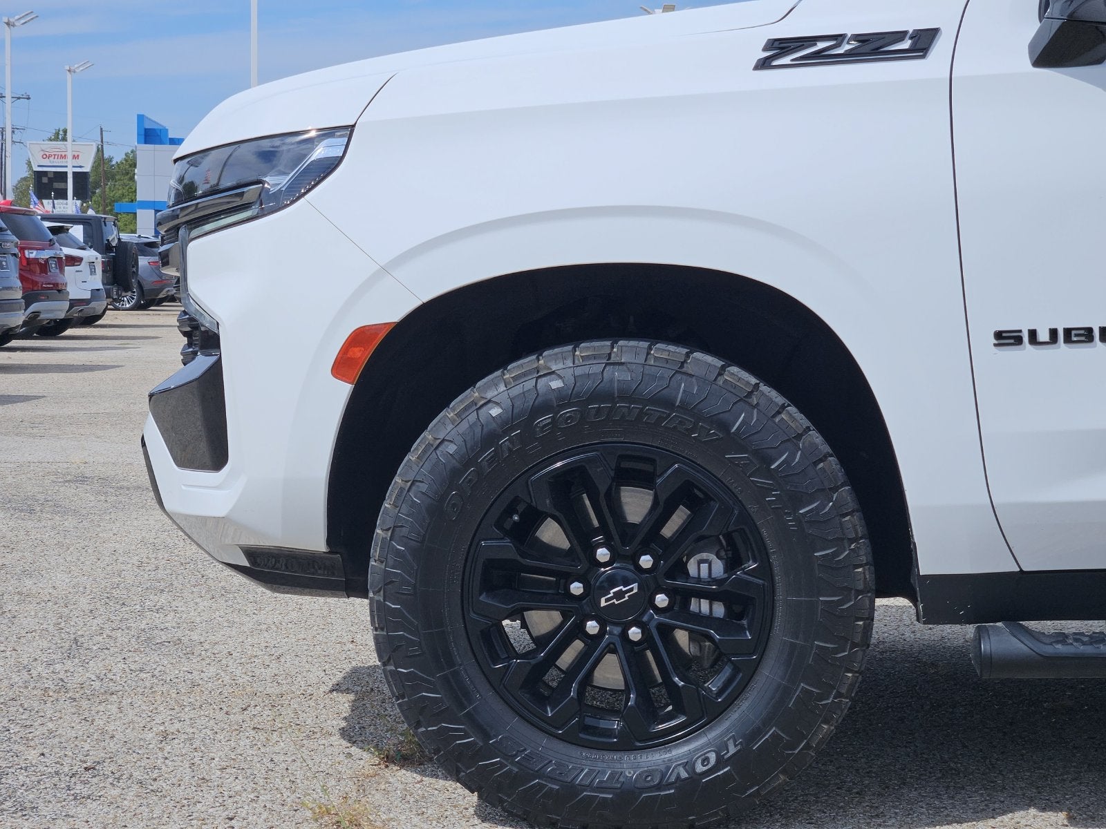 2022 Chevrolet Suburban Z71 - Photo 11