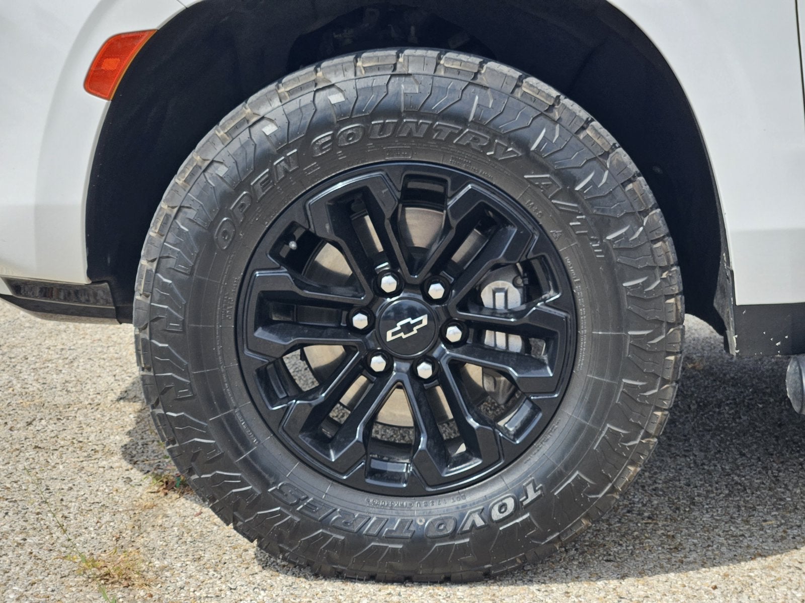 2022 Chevrolet Suburban Z71 - Photo 12
