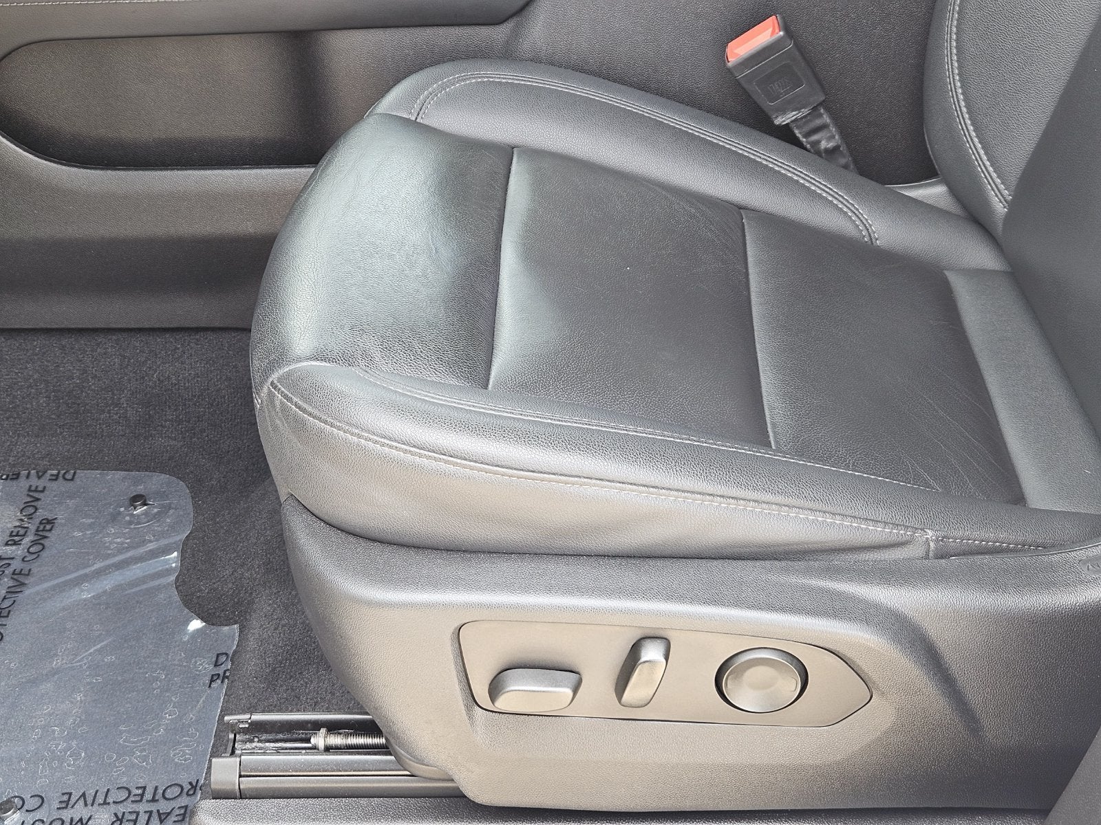 2022 Chevrolet Suburban Z71 - Photo 29