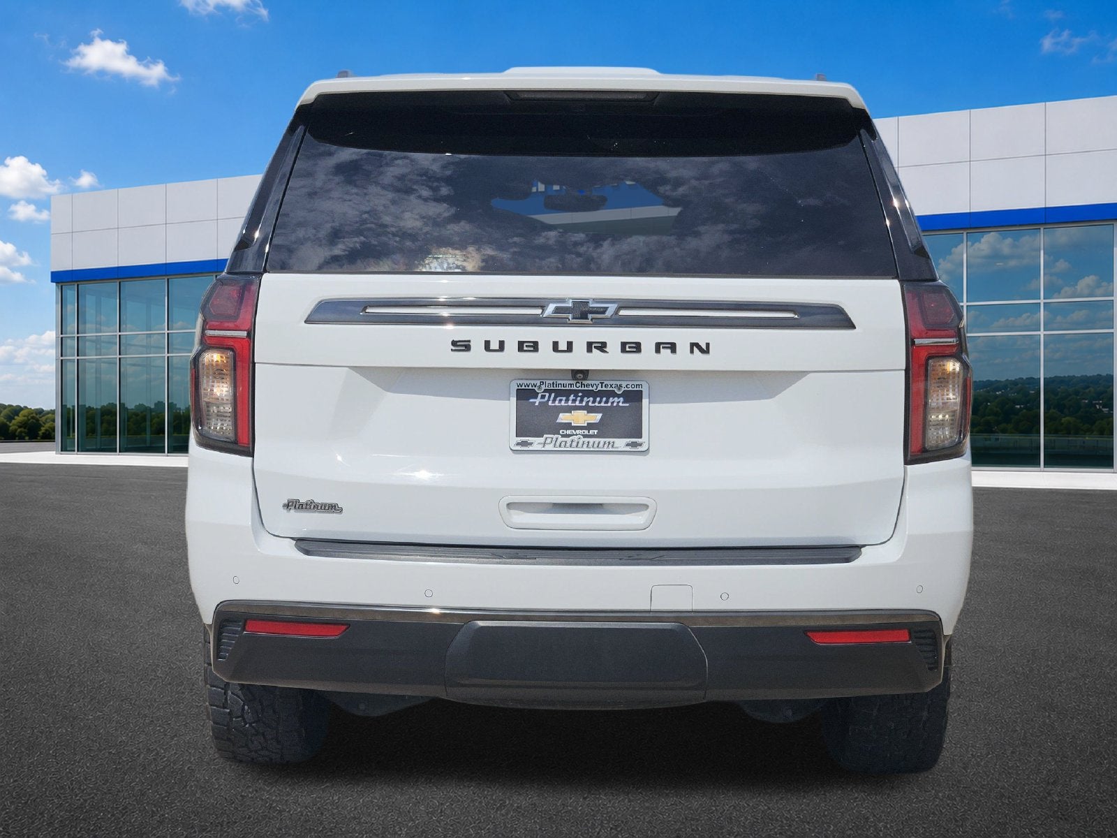 2022 Chevrolet Suburban Z71 - Photo 8