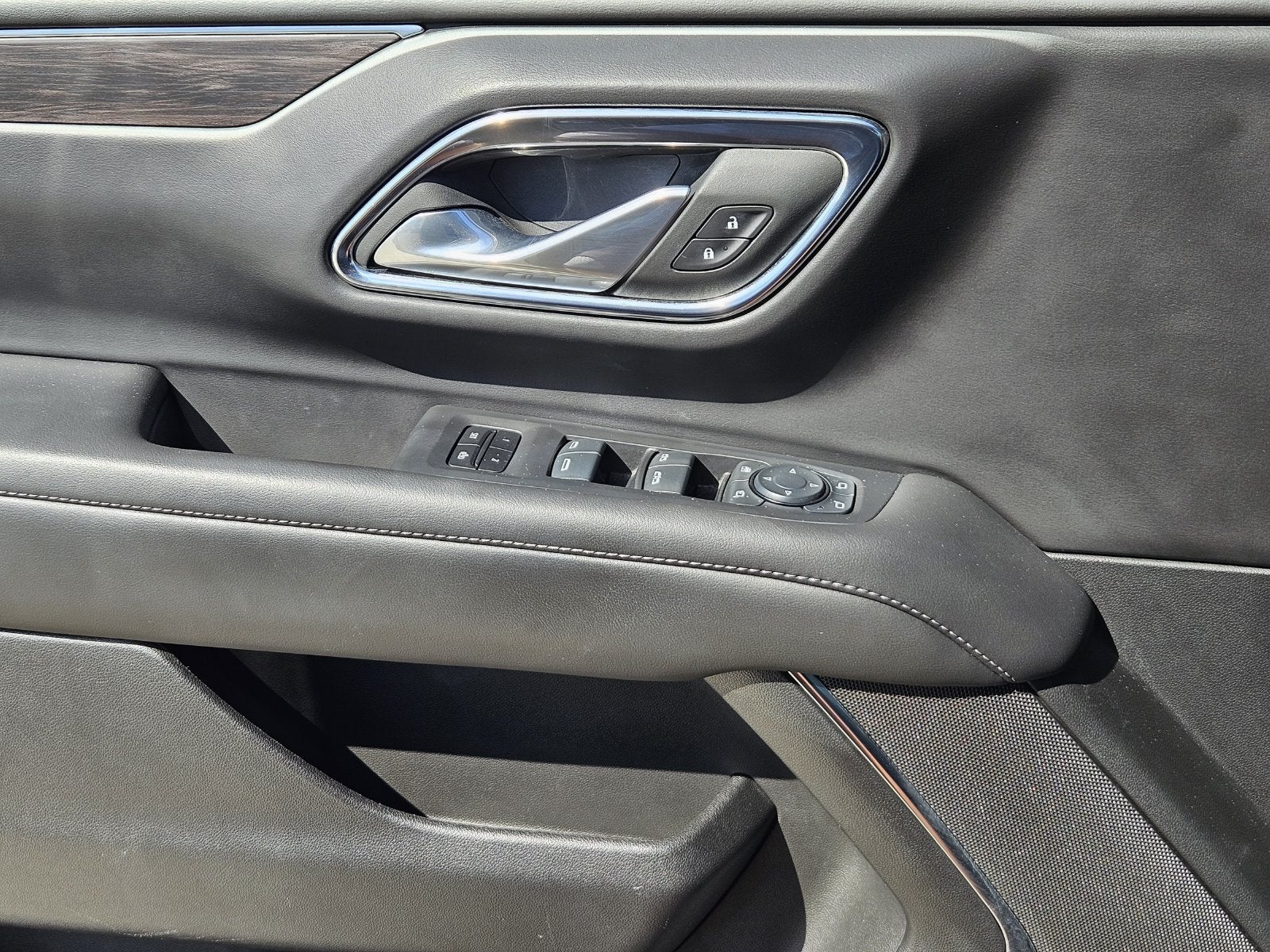 2024 Chevrolet Suburban Z71 - Photo 29