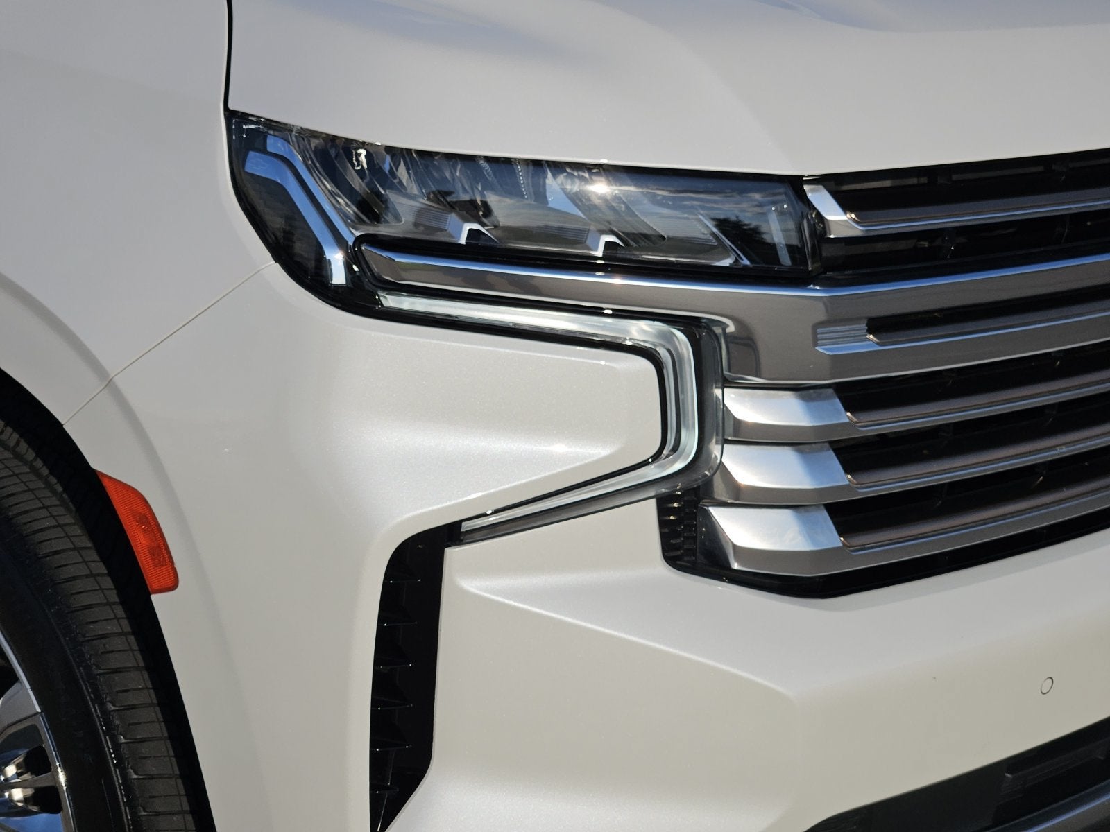 2023 Chevrolet Suburban High Country - Photo 10