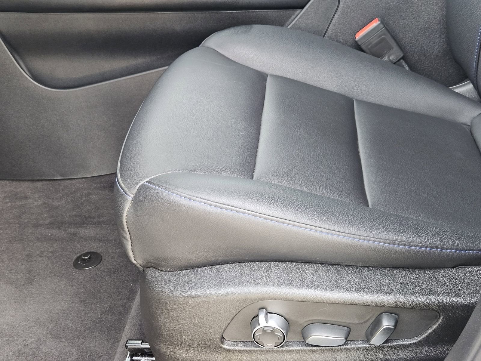 2025 Cadillac XT4 Sport