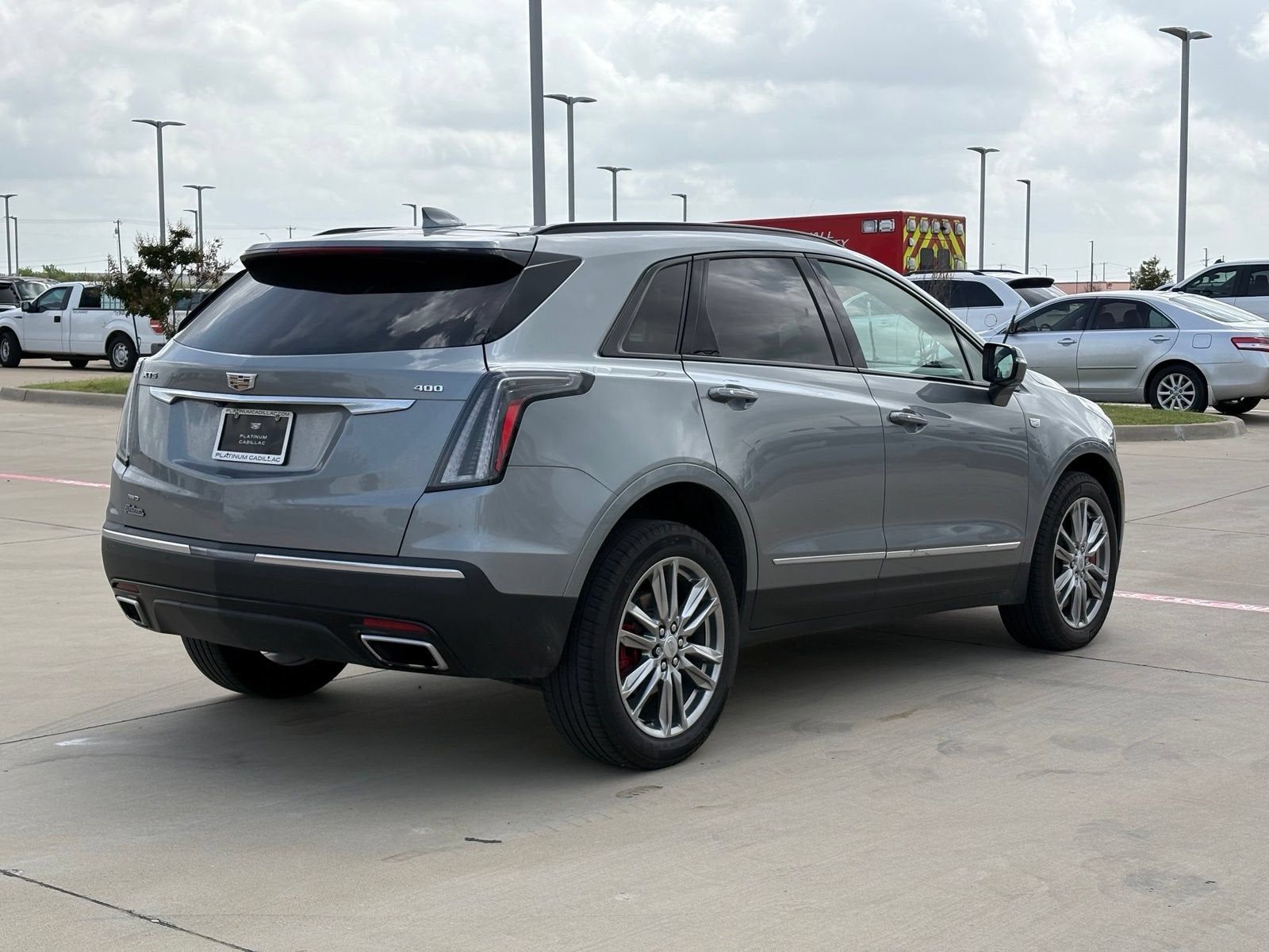 2025 Cadillac XT5 Sport