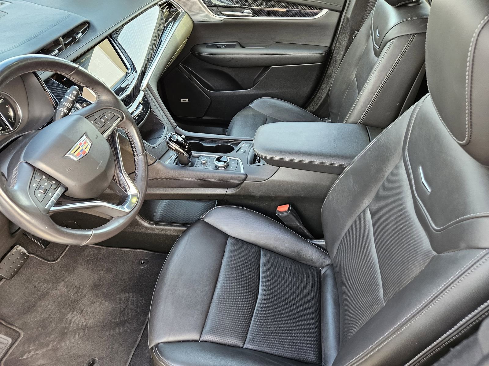 2025 Cadillac XT6 Premium Luxury