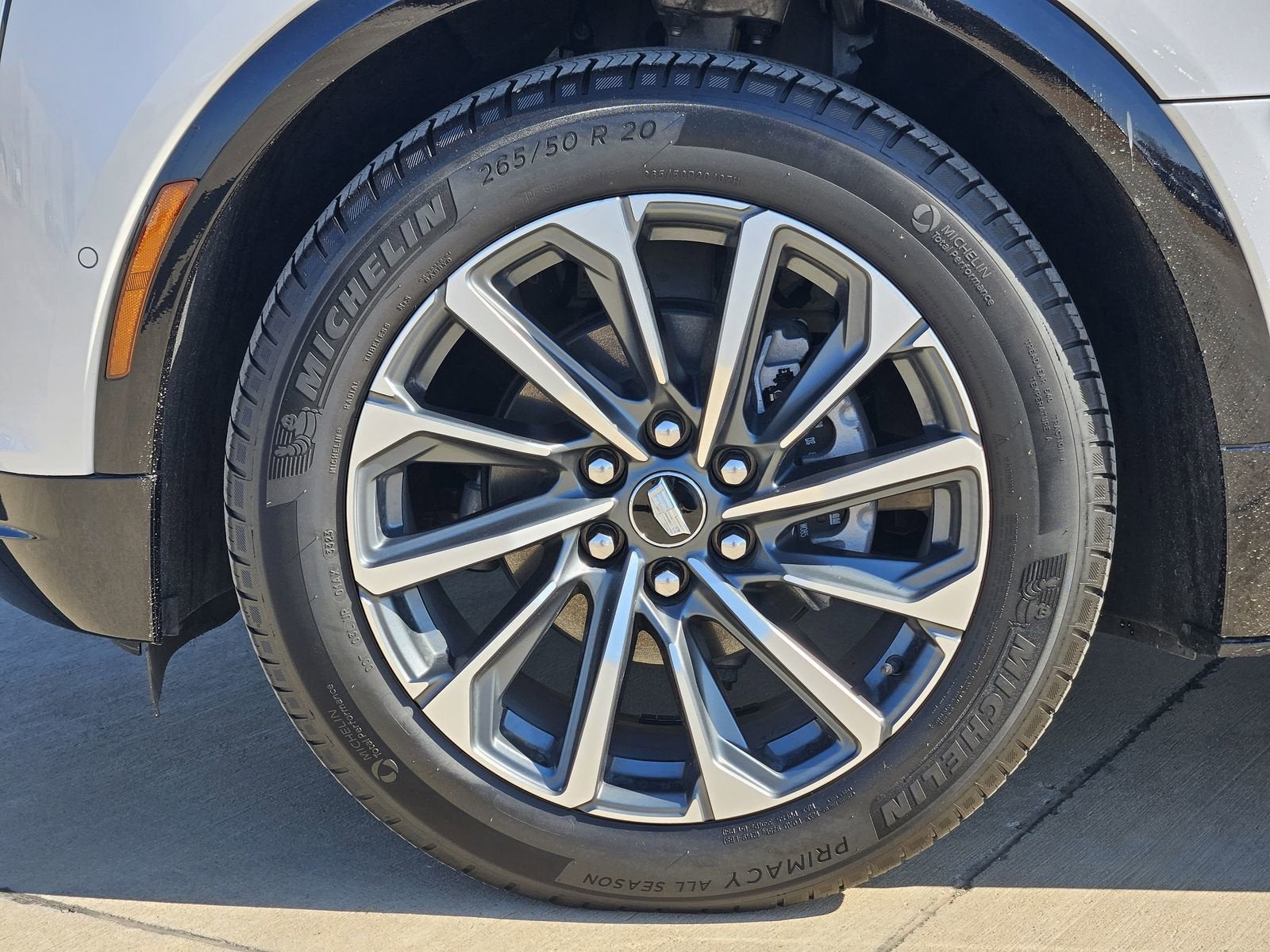 2024 Cadillac LYRIQ Sport 2