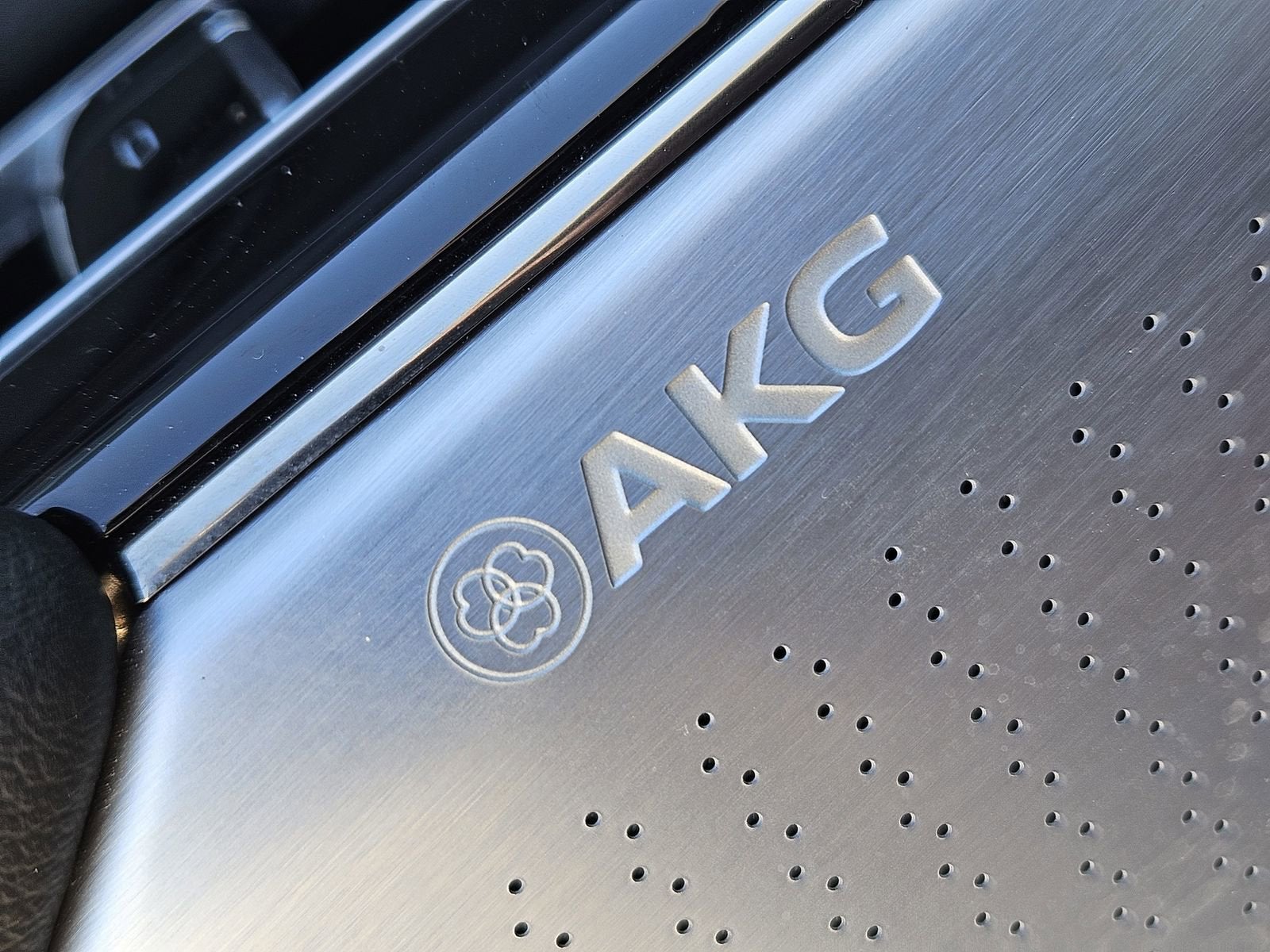 2024 Cadillac LYRIQ Sport 2