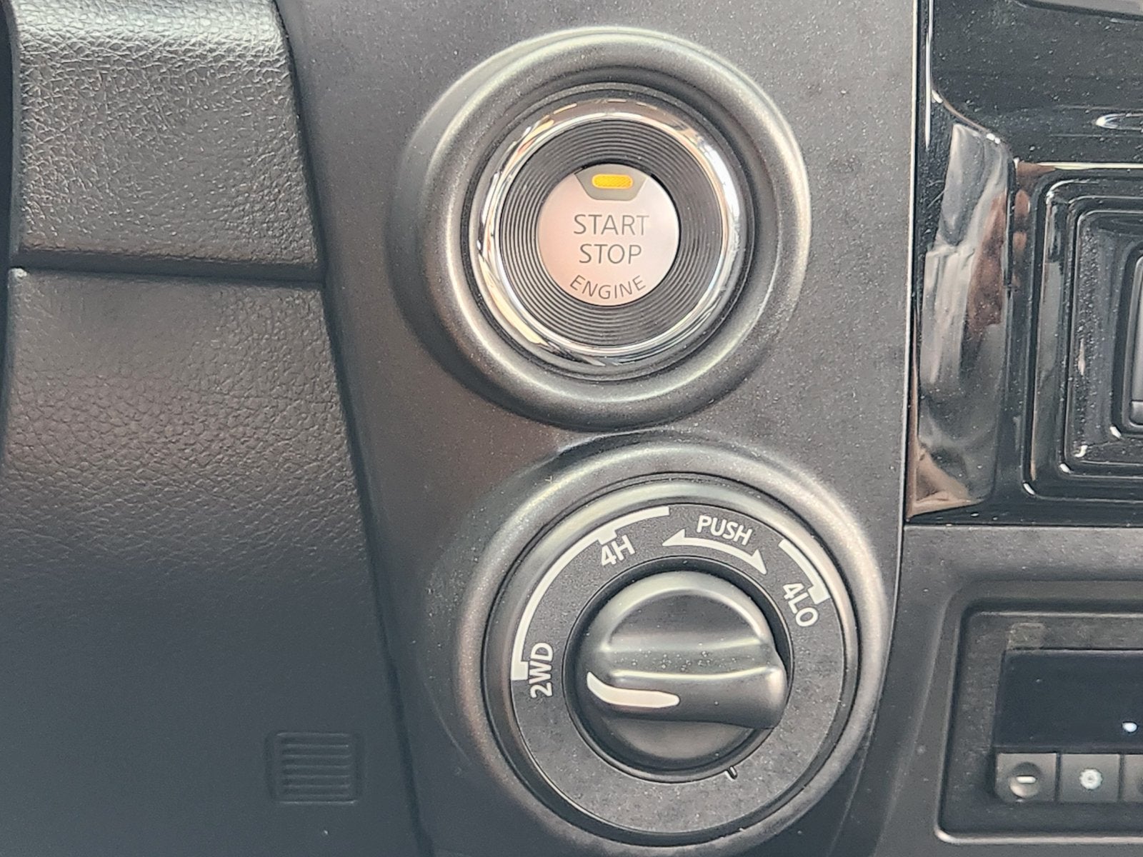 2024 Nissan Titan XD Pro-4X - Photo 24