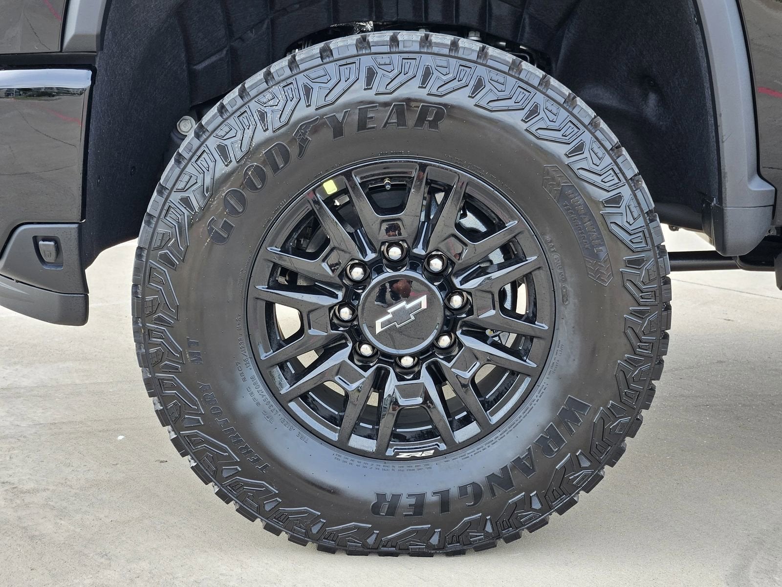 2026 Chevrolet Silverado 2500 HD ZR2 - Photo 13