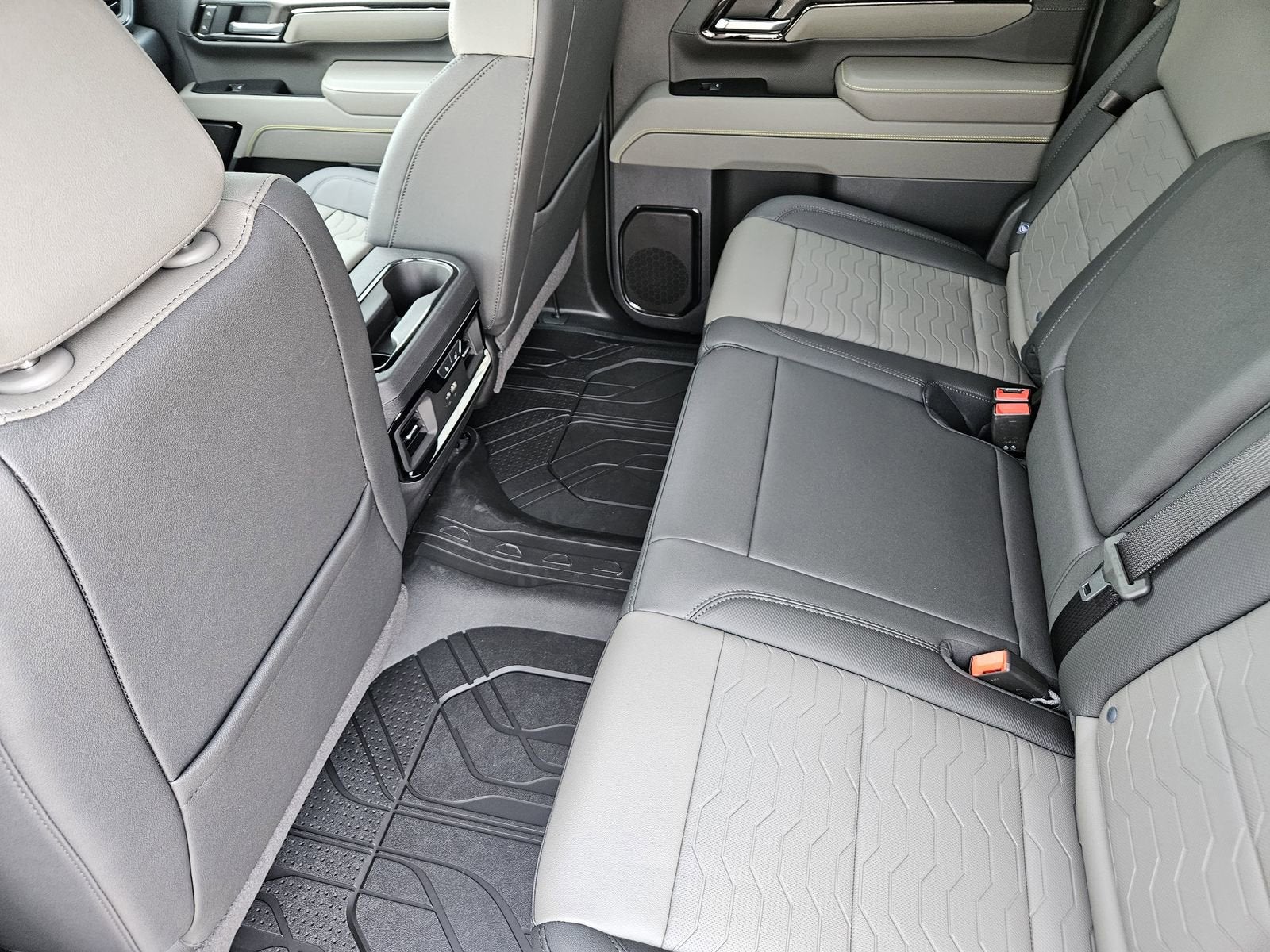 2026 Chevrolet Silverado 2500 HD ZR2 - Photo 28