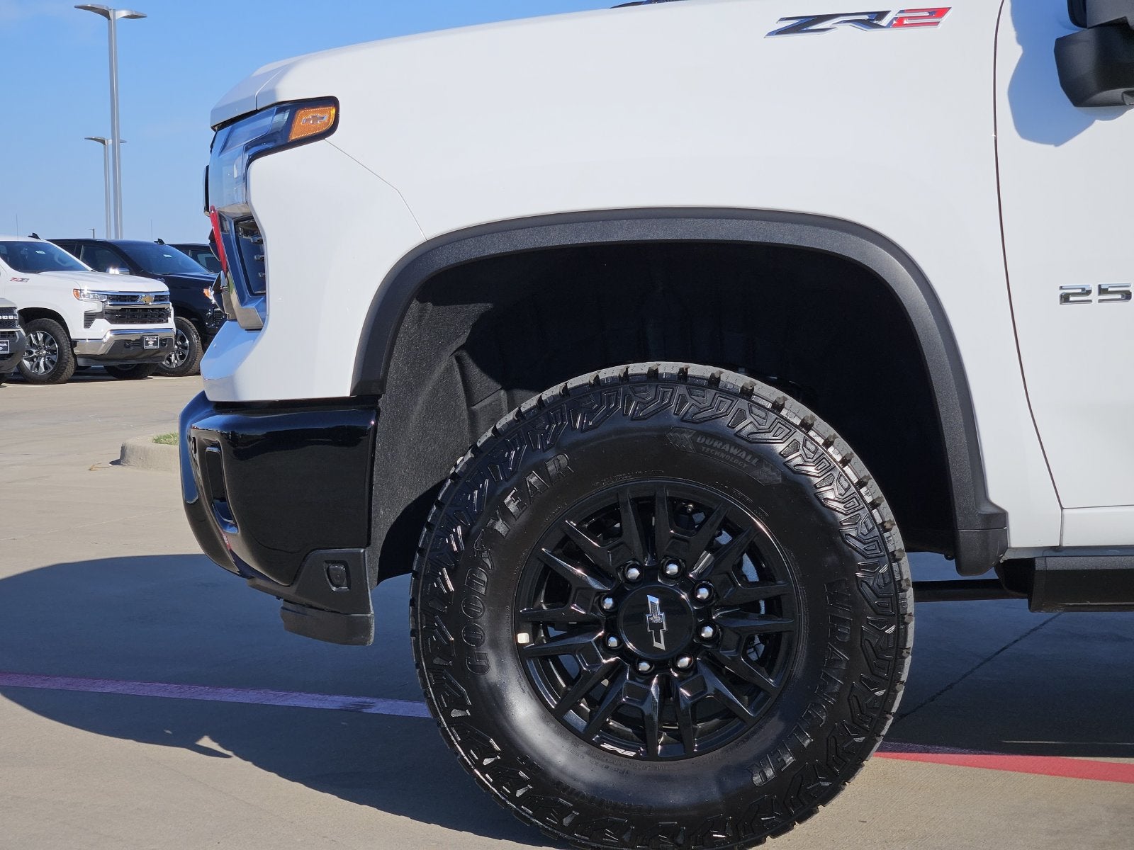 2026 Chevrolet Silverado 2500HD ZR2 - Photo 11