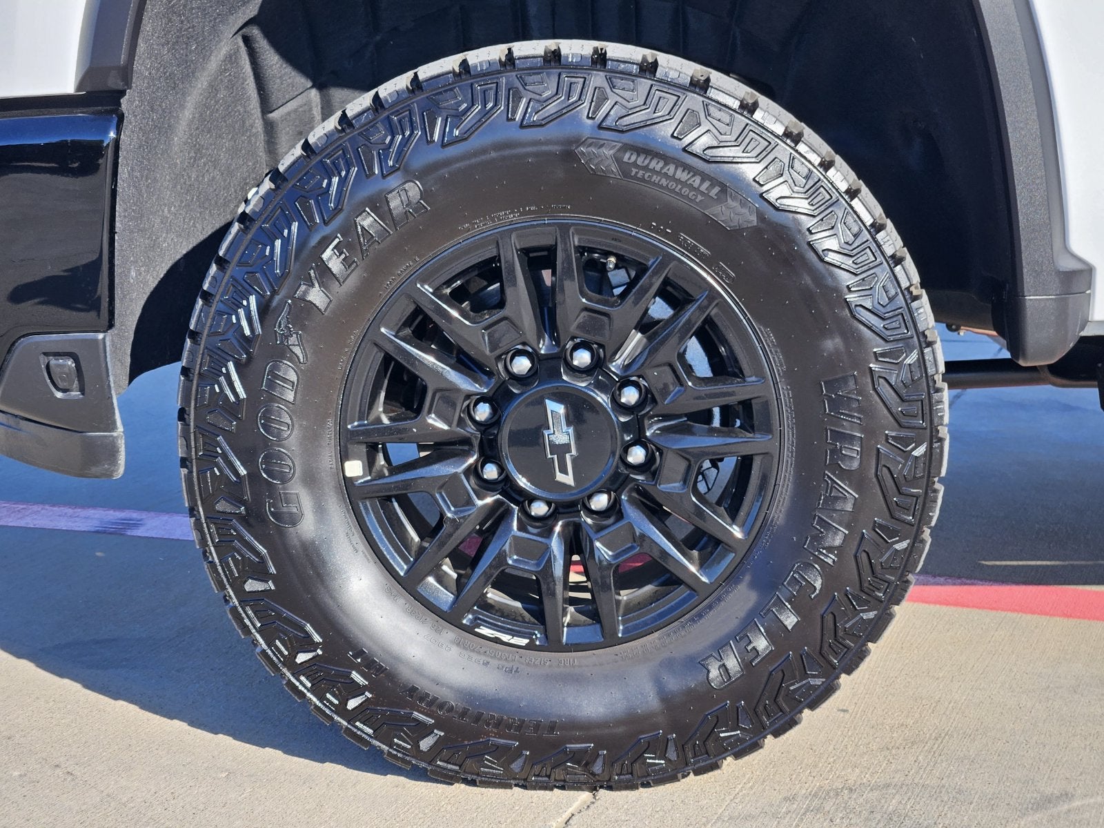 2026 Chevrolet Silverado 2500HD ZR2 - Photo 12