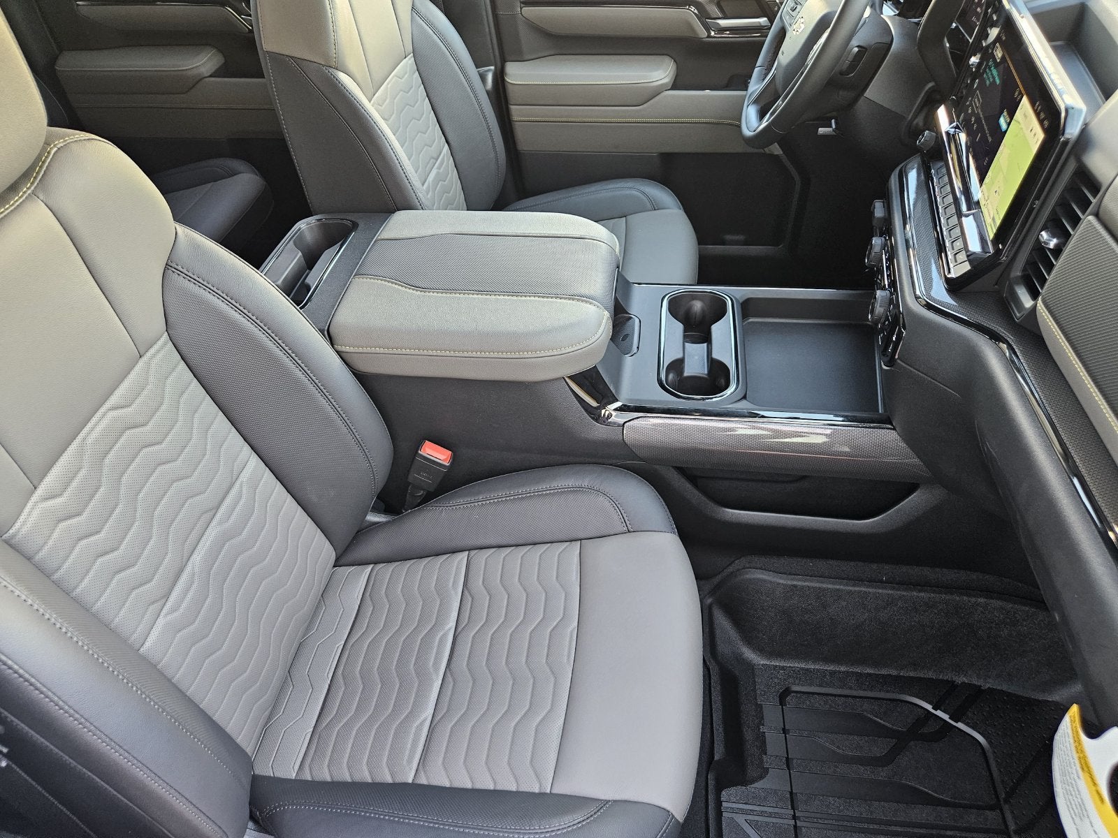 2026 Chevrolet Silverado 2500HD ZR2 - Photo 18