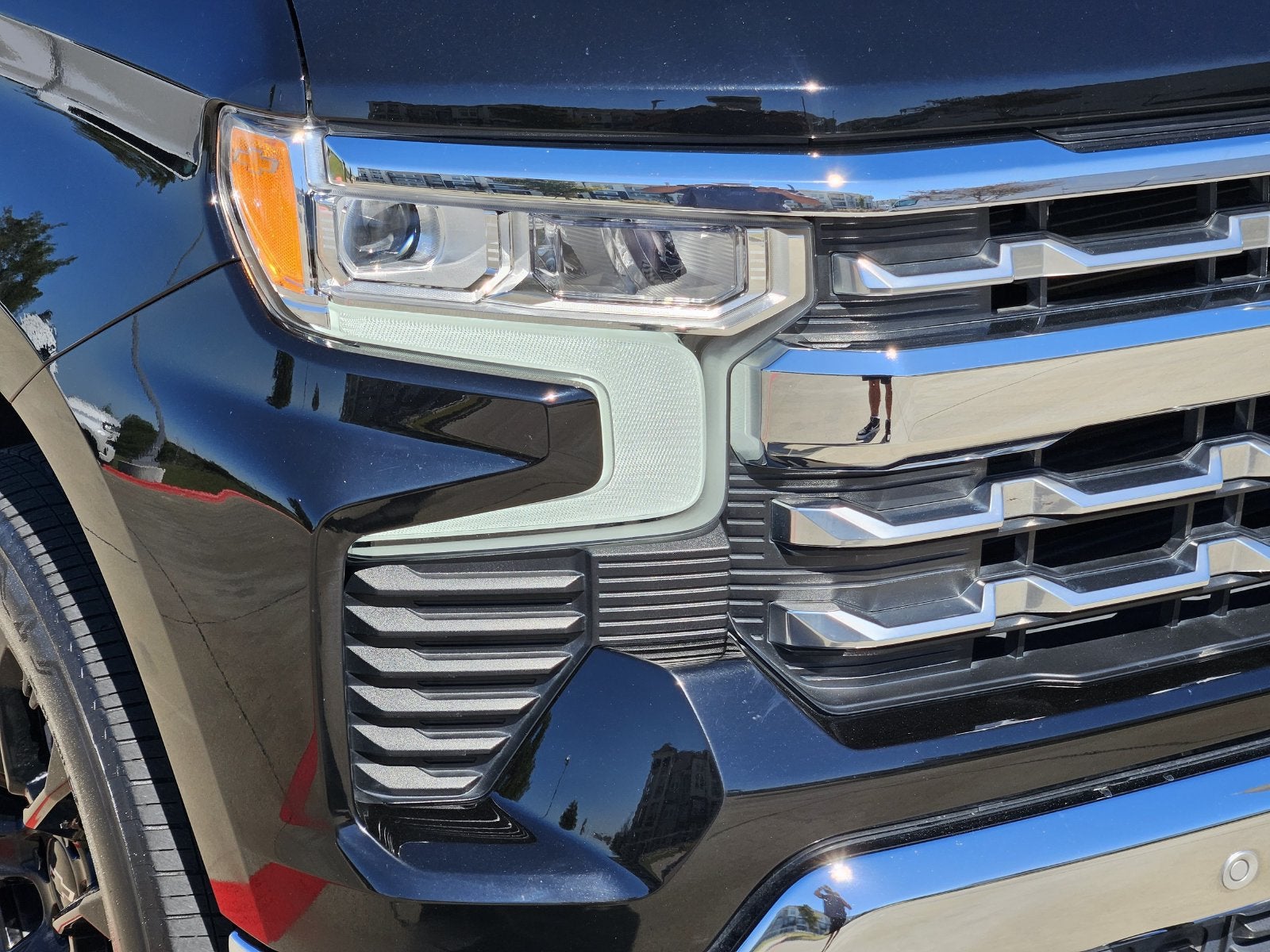 2024 Chevrolet Silverado 1500 LTZ - Photo 10