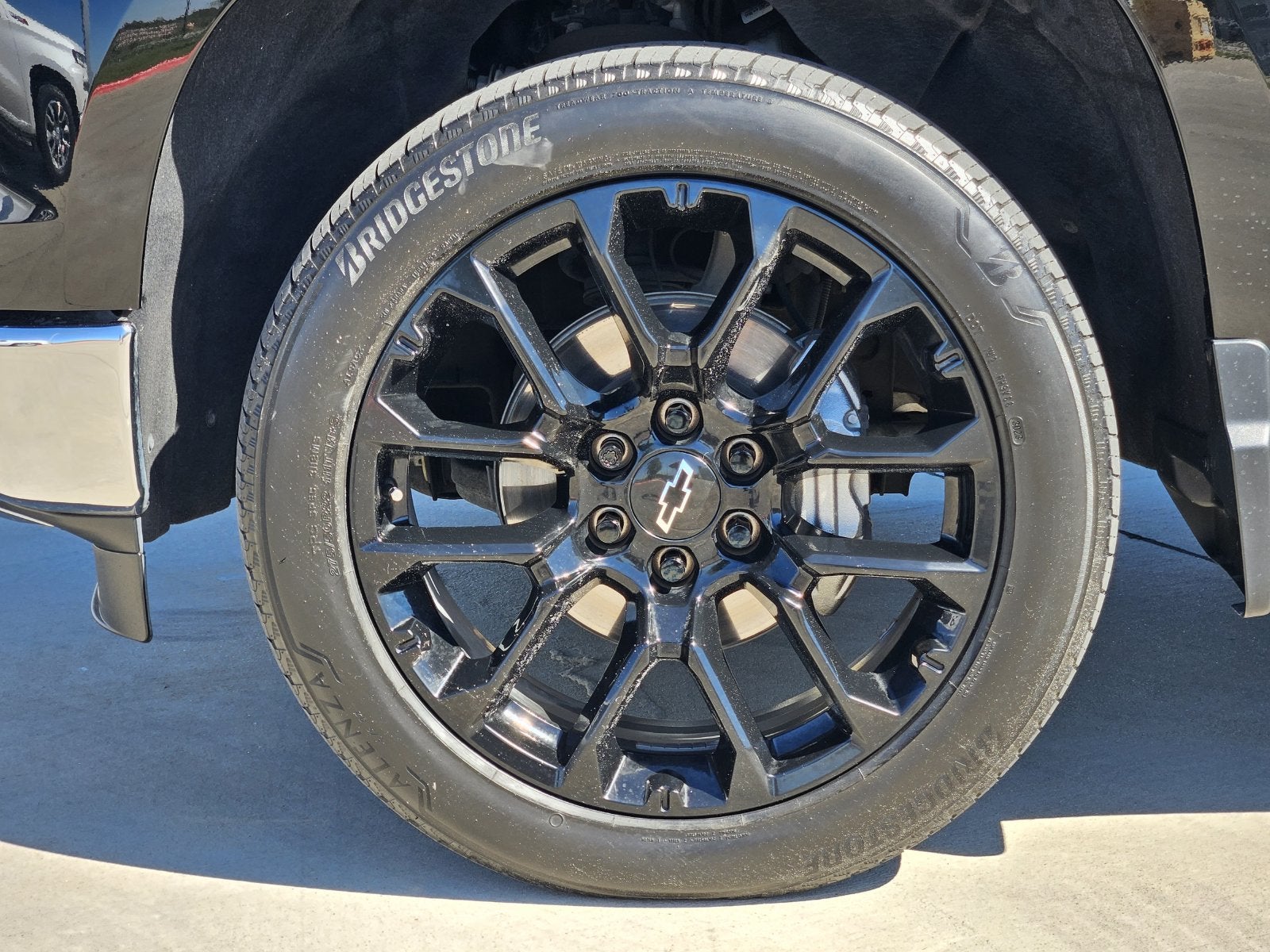 2024 Chevrolet Silverado 1500 LTZ - Photo 13