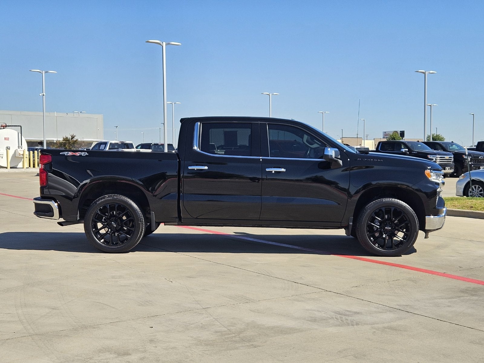 2024 Chevrolet Silverado 1500 LTZ - Photo 7
