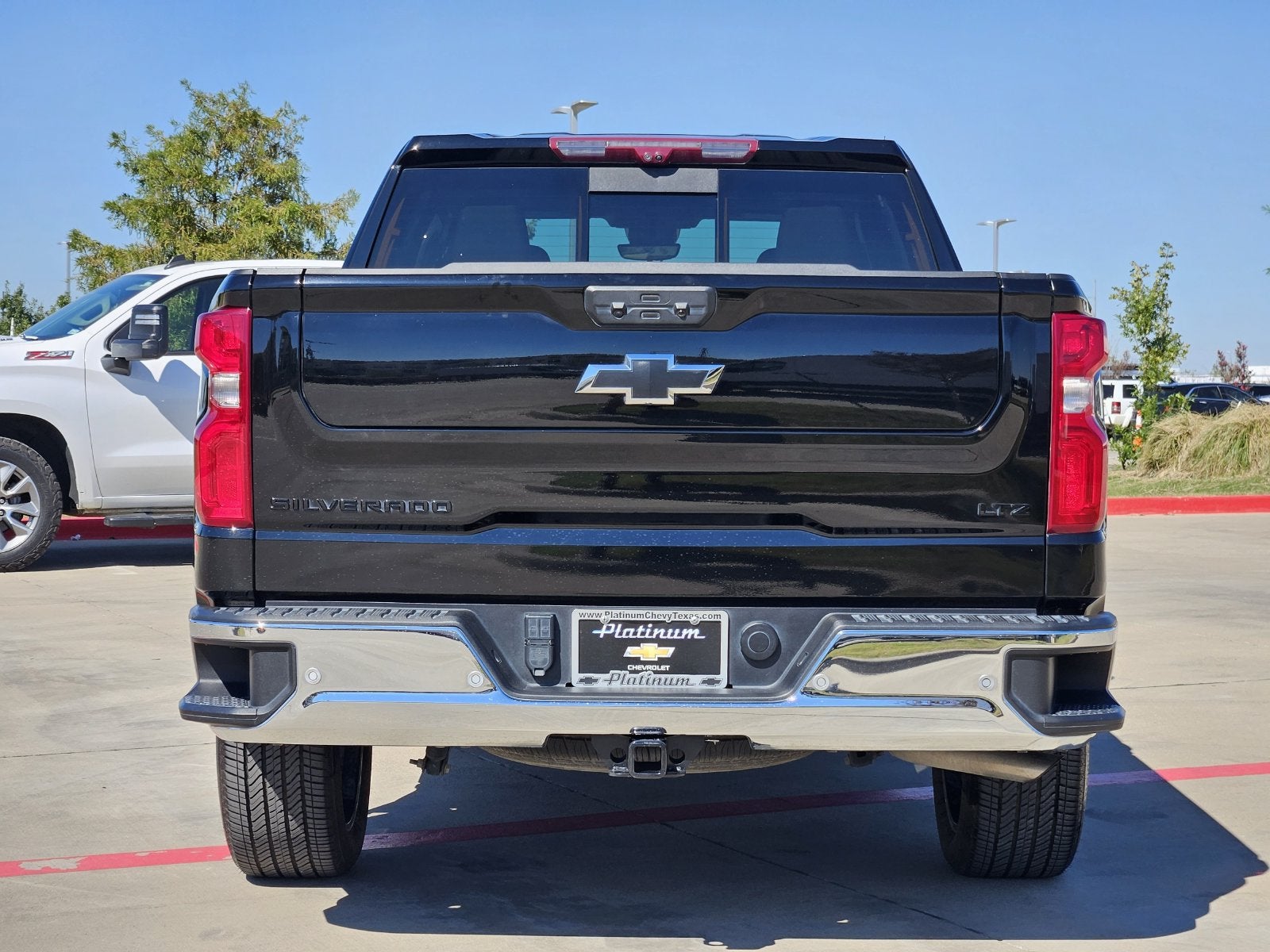 2024 Chevrolet Silverado 1500 LTZ - Photo 8