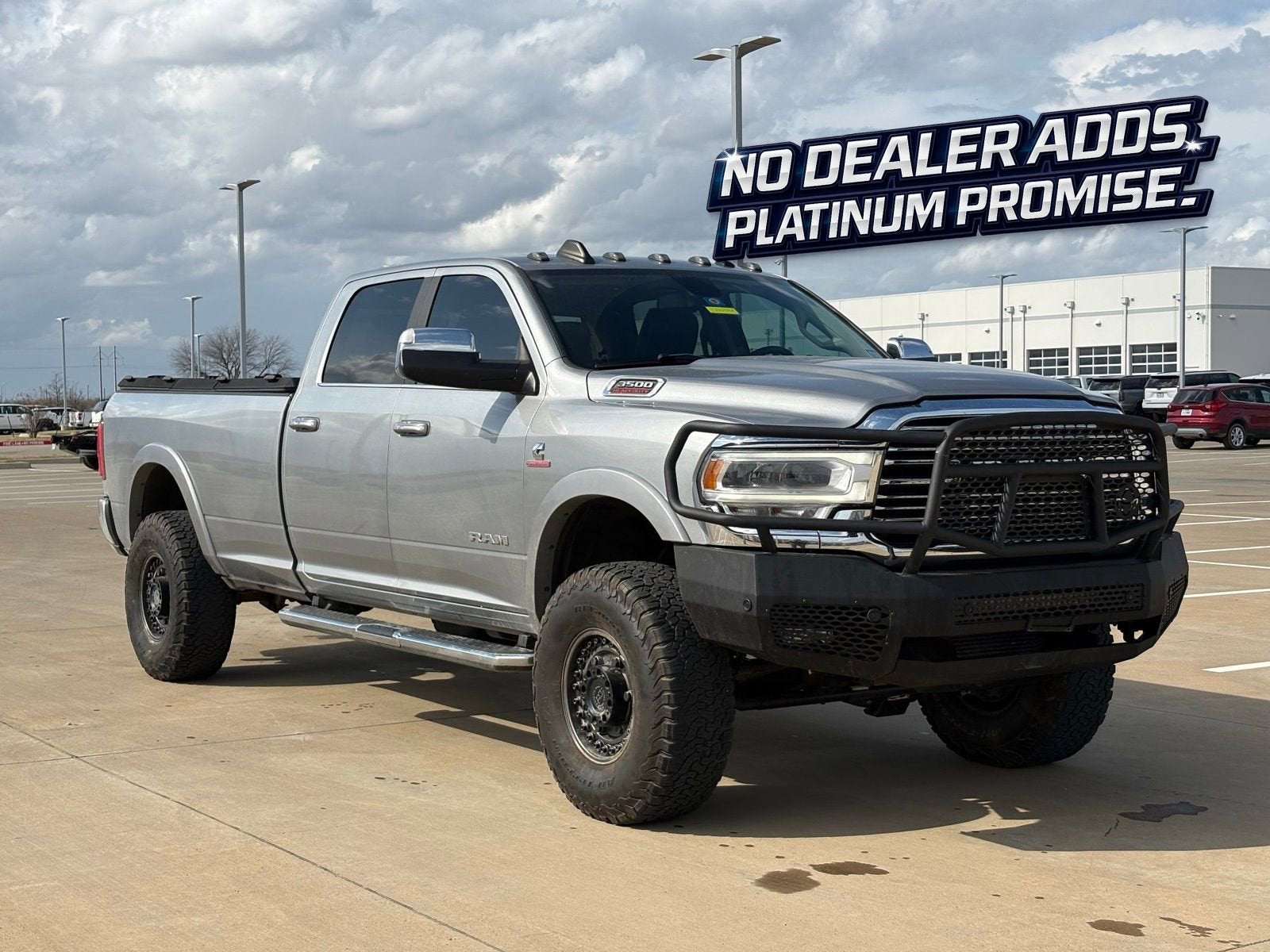 2022 RAM 3500 Laramie Crew Cab 4x4 8' Box