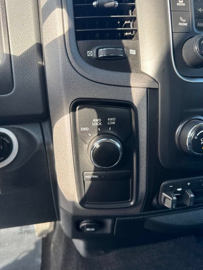2018 RAM 2500 Tradesman Crew Cab 4x4 6'4" Box