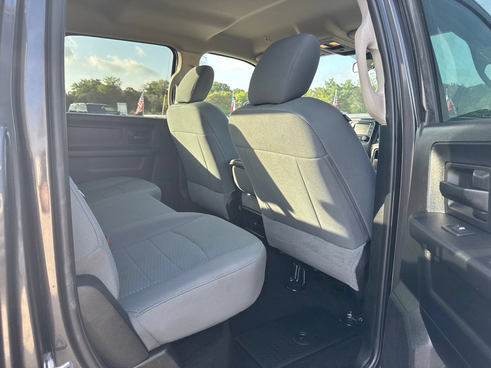 2018 RAM 2500 Tradesman Crew Cab 4x4 6'4" Box