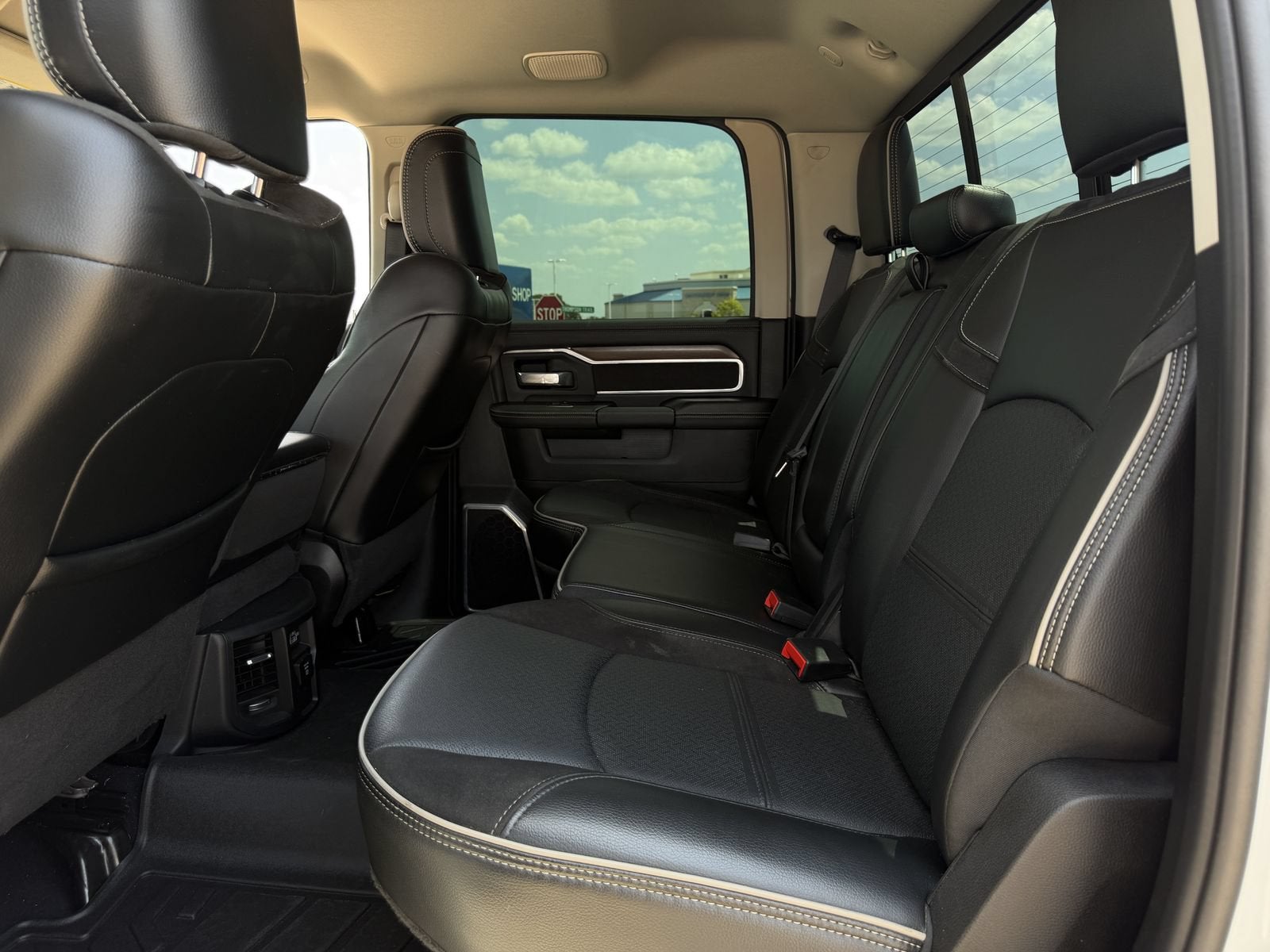 2024 RAM 2500 Laramie Crew Cab 4x4 6'4" Box