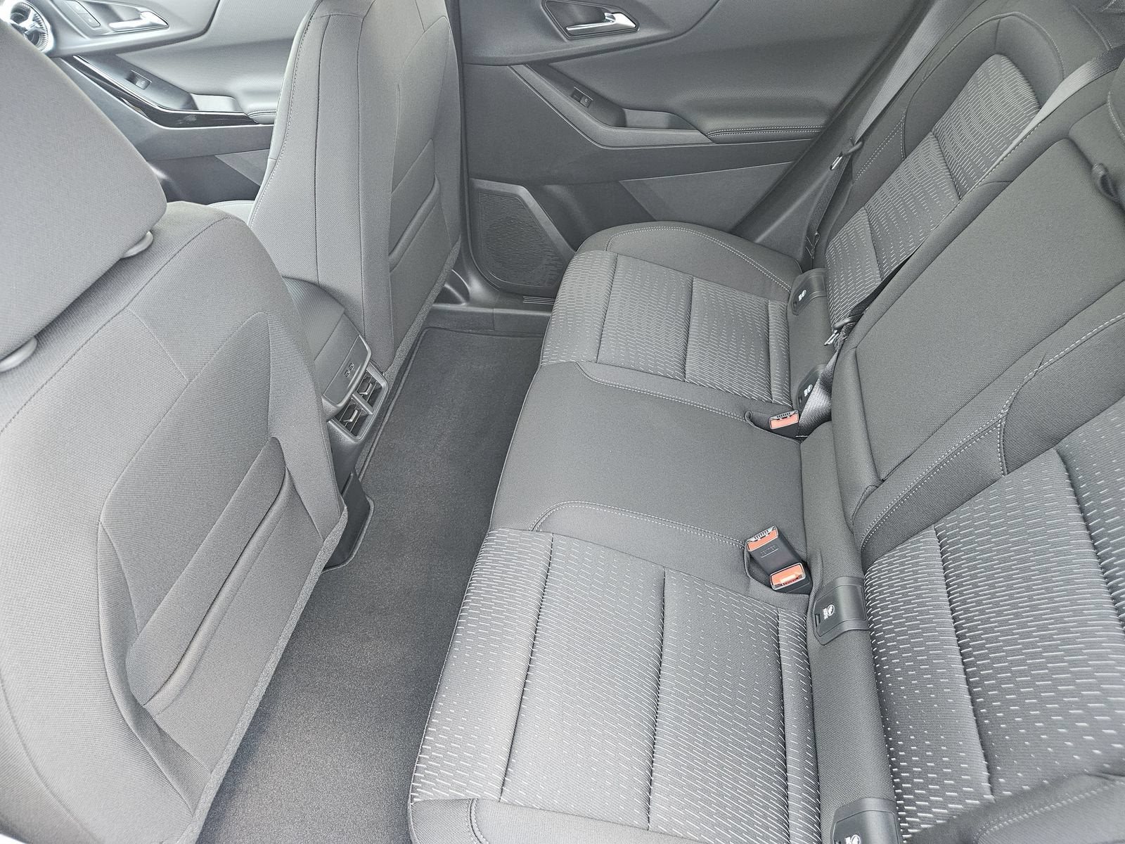 2027 Chevrolet Equinox FWD LT