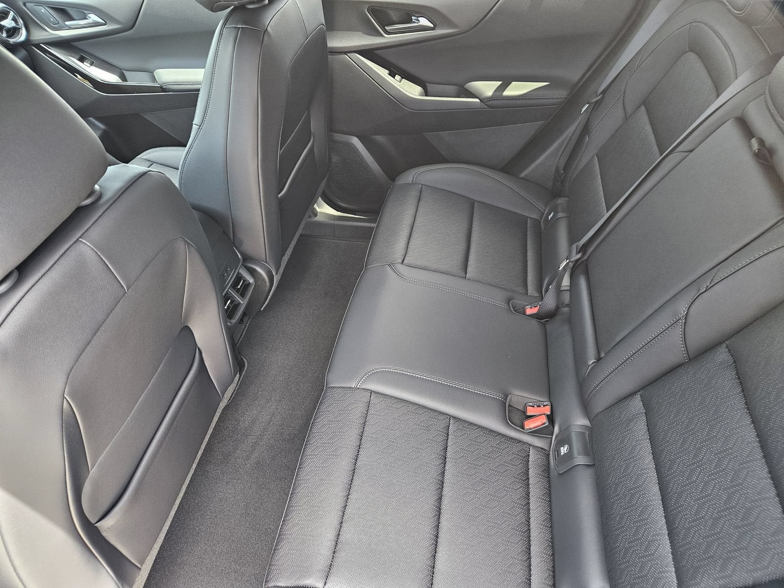 2027 Chevrolet Equinox FWD LT