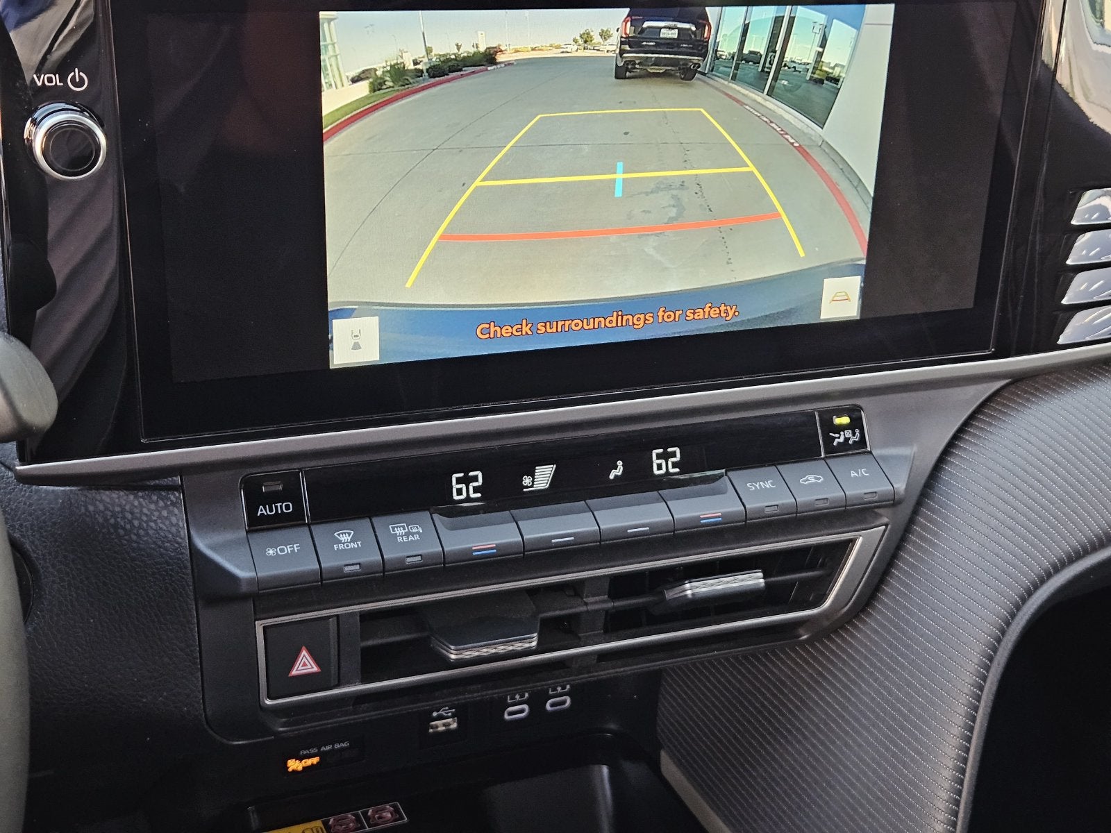 2025 Toyota Camry SE - Photo 21