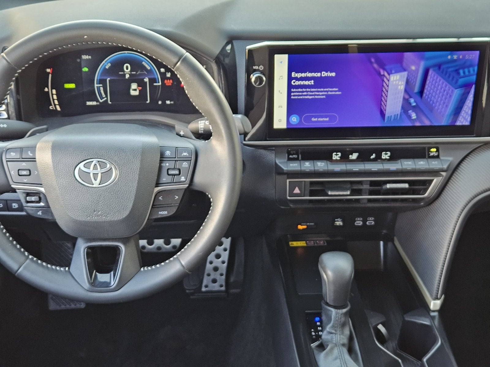 2025 Toyota Camry SE - Photo 33