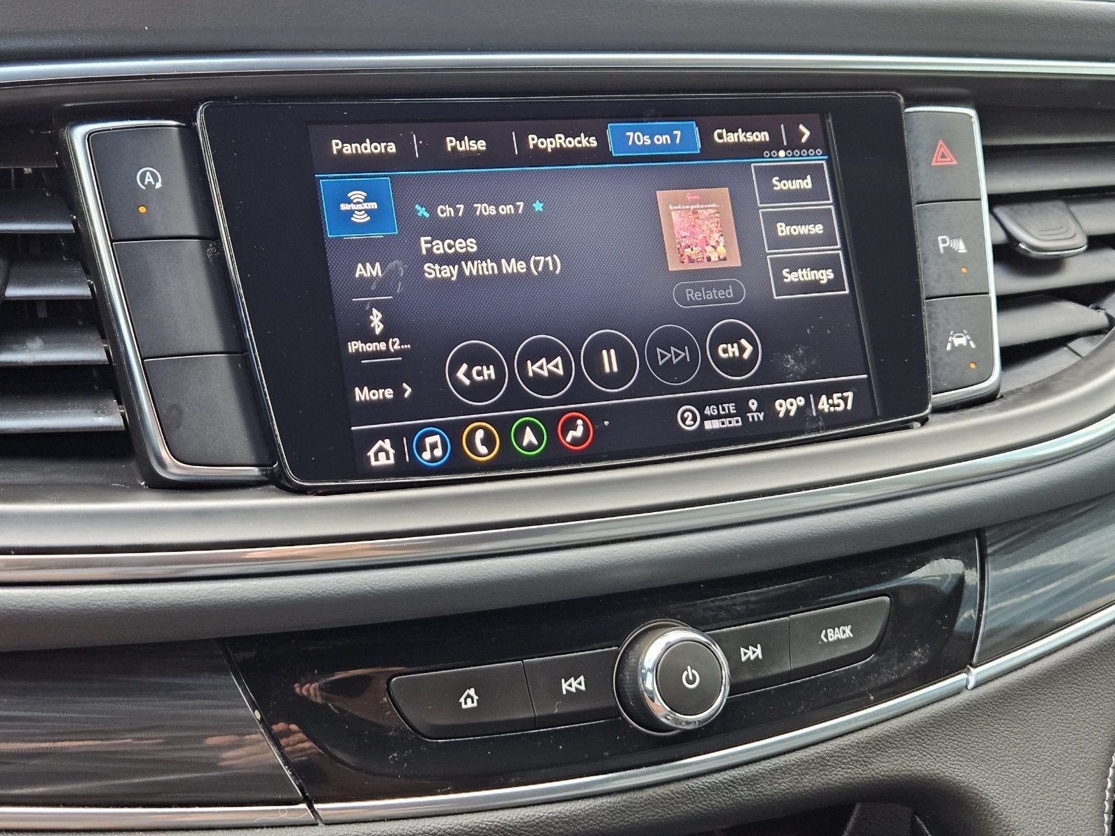 2024 Buick Enclave Essence