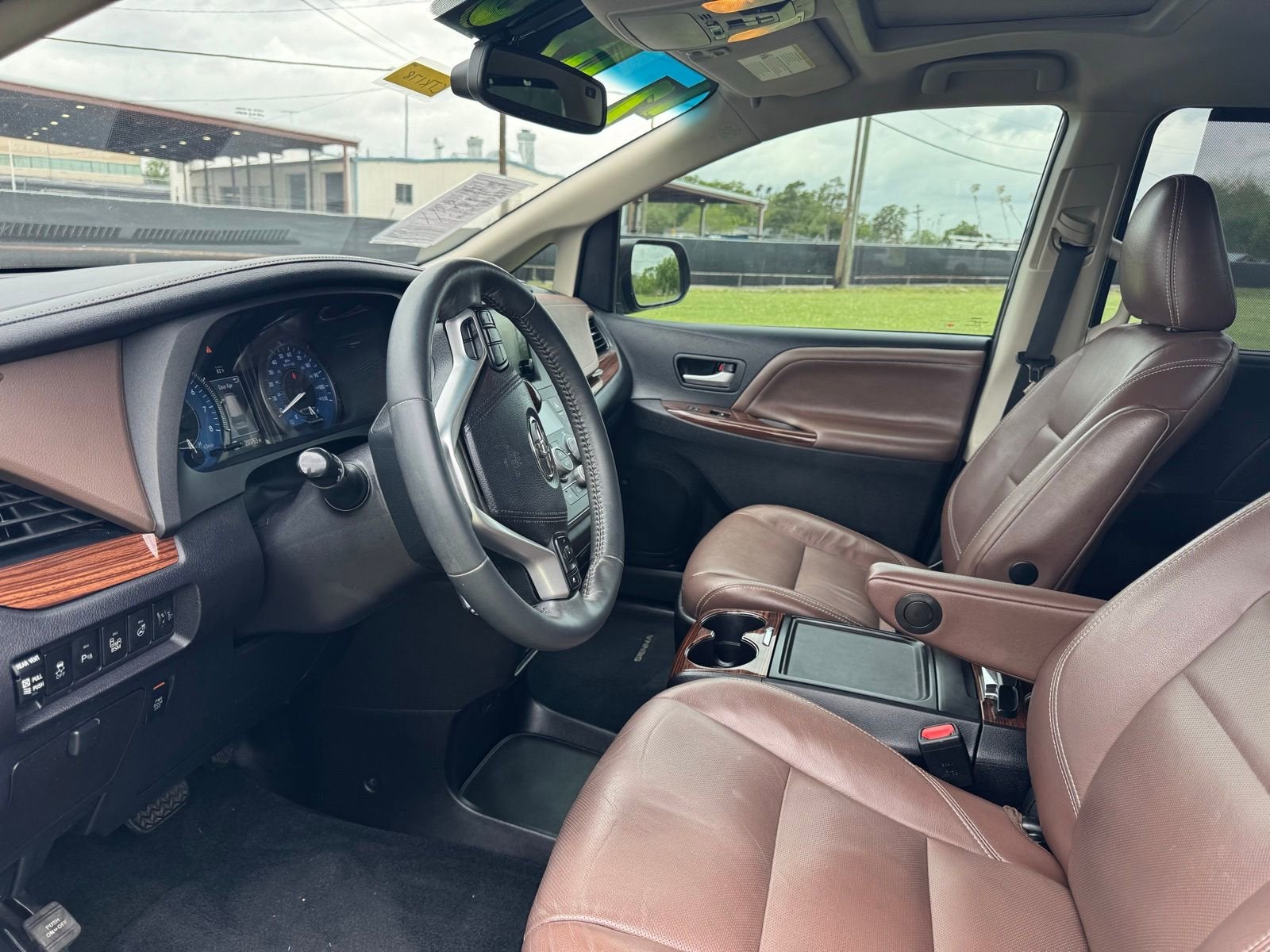2017 Toyota Sienna XLE Auto Access Seat