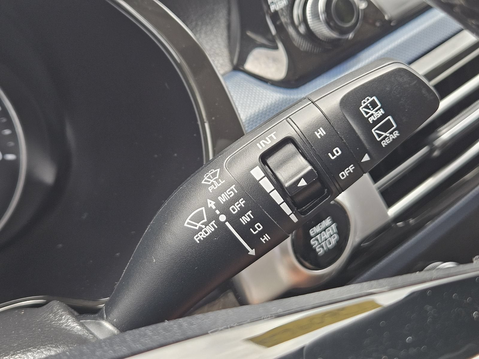 2022 Kia Seltos S - Photo 28