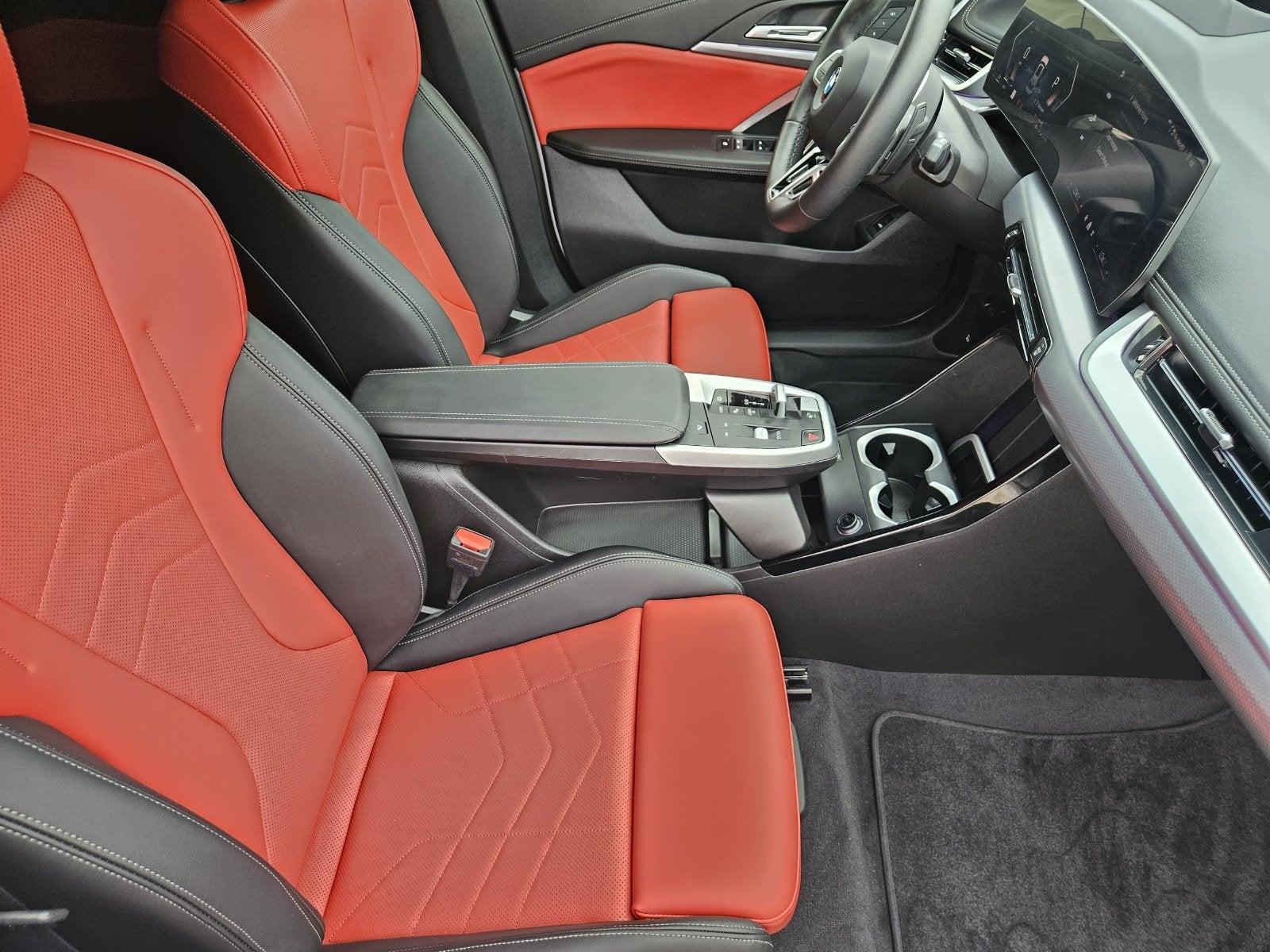 2025 BMW X1 28i - Photo 19