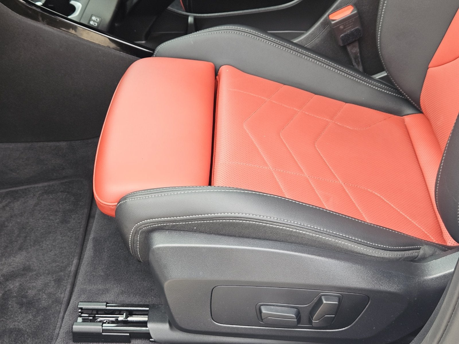 2025 BMW X1 28i - Photo 31