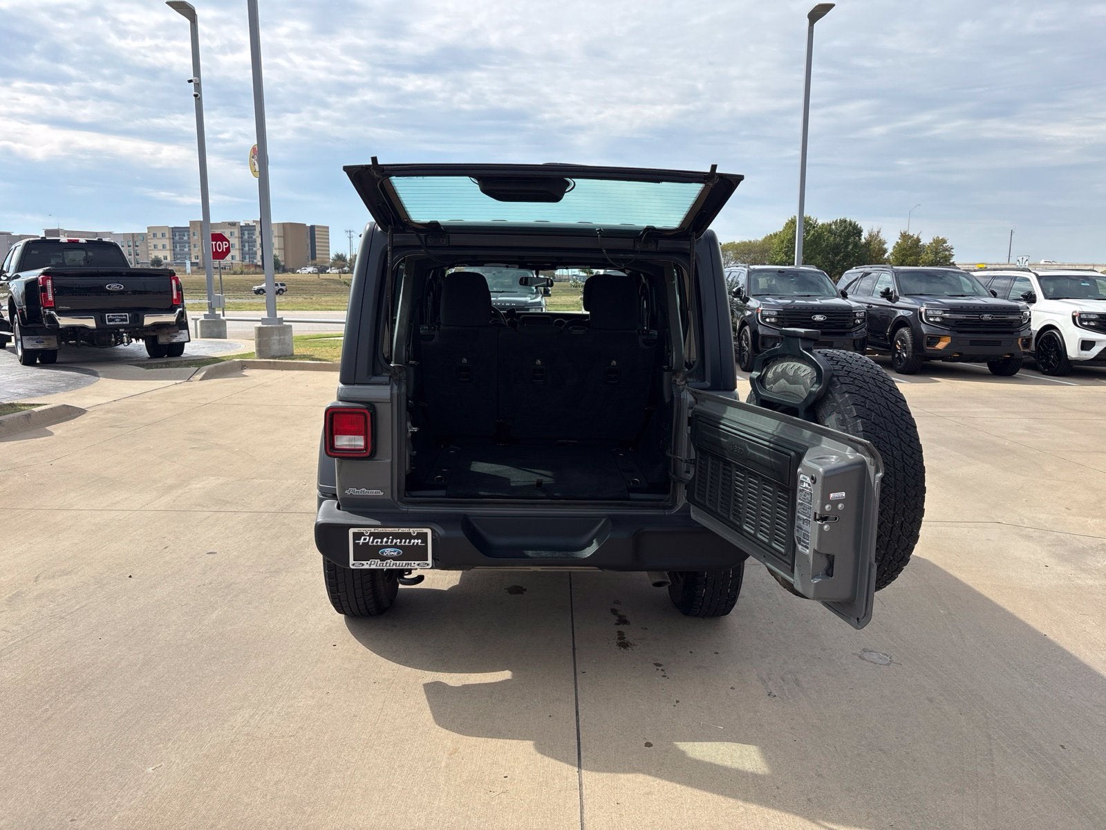 2020 Jeep Wrangler Unlimited Sport
