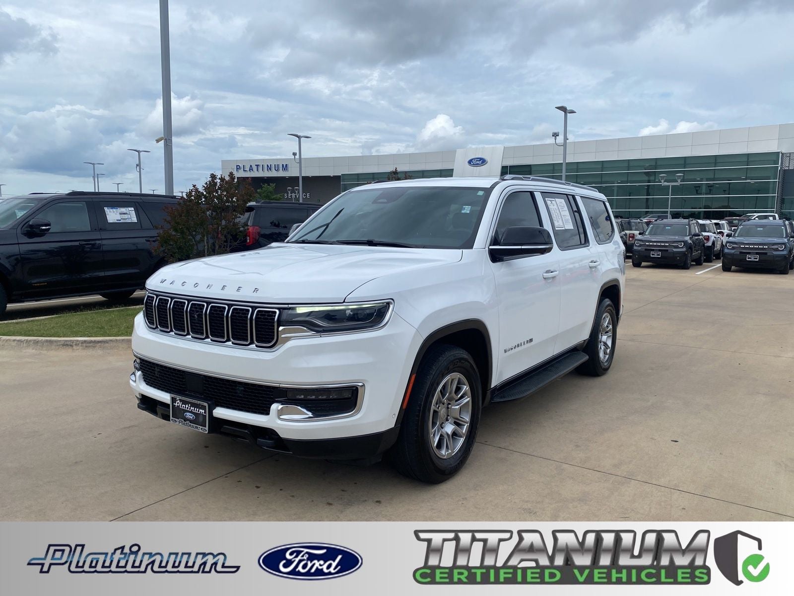 2024 Jeep Wagoneer Base