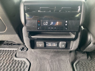 2024 Jeep Wagoneer Base