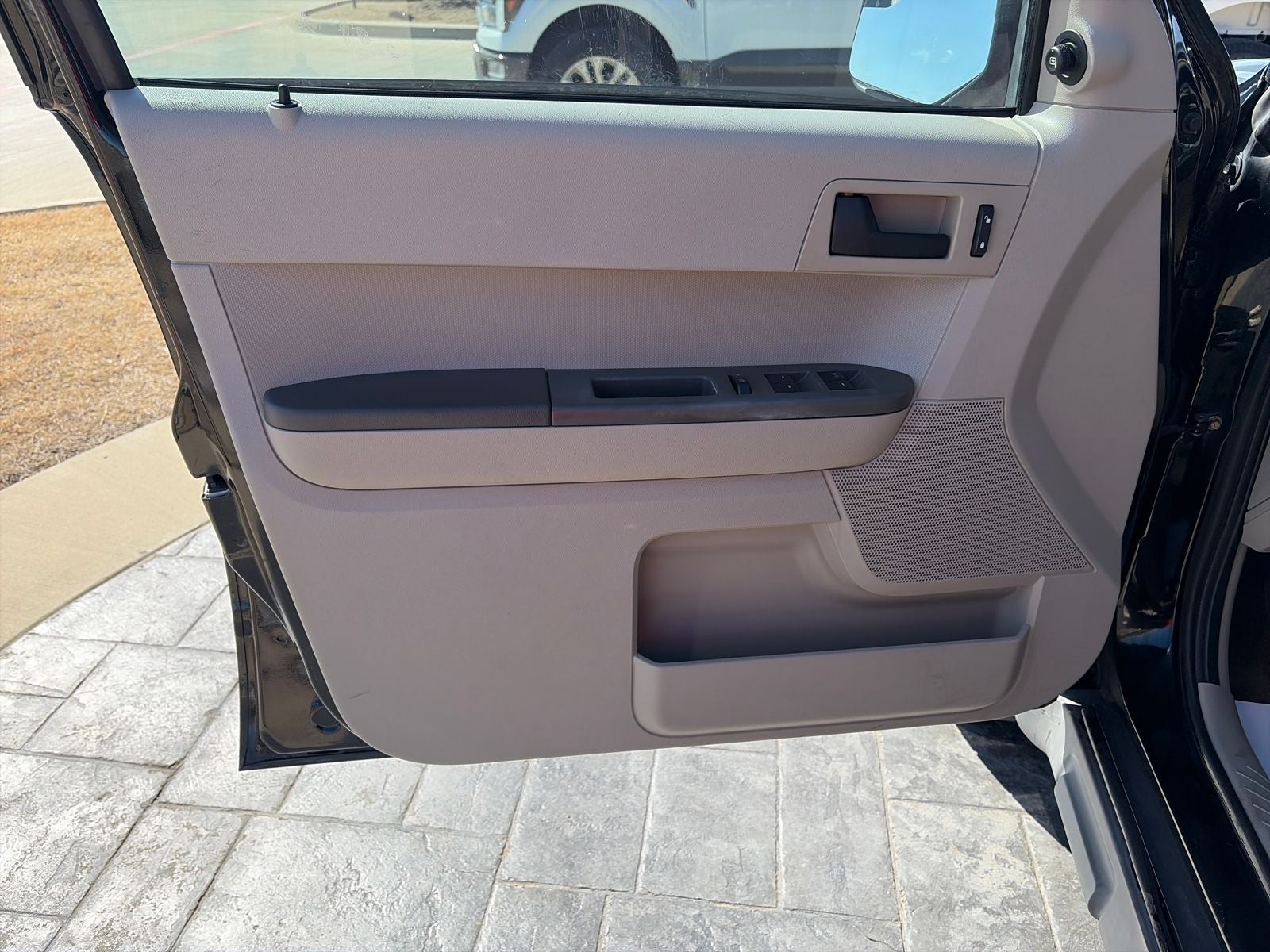 2010 Ford Escape XLS