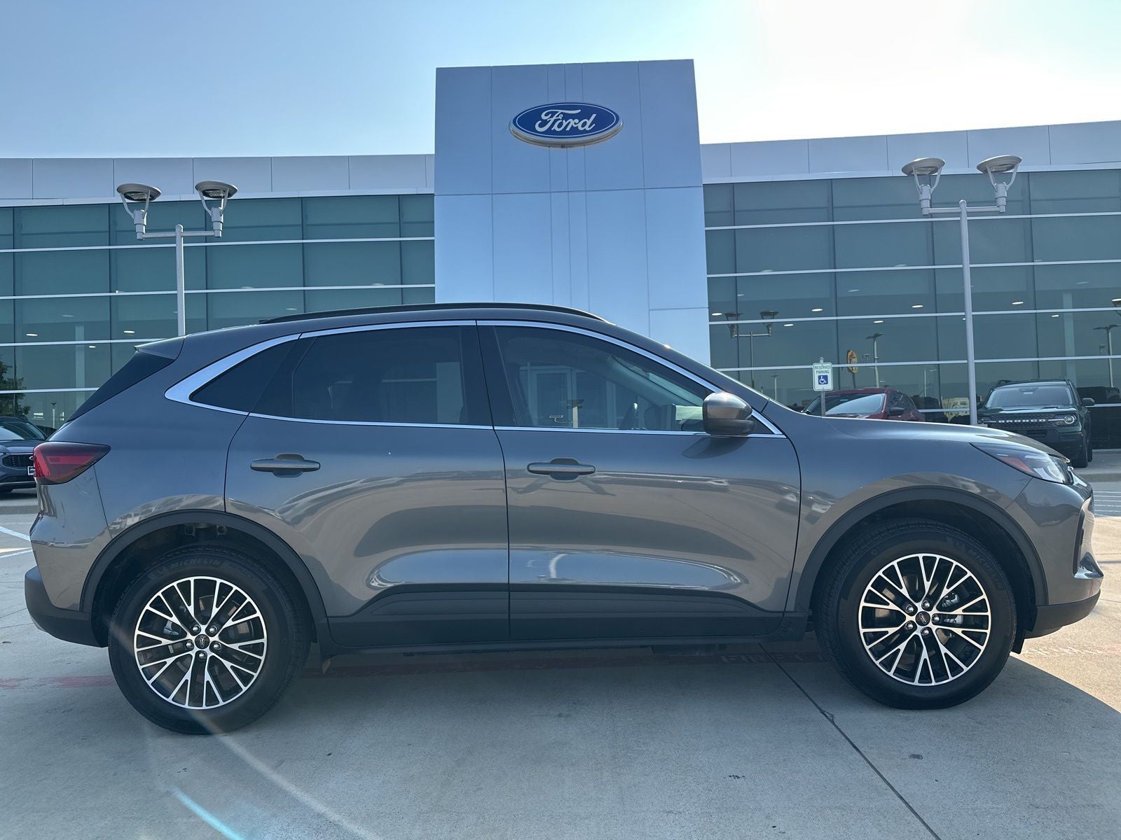 2025 Ford Escape Plug-In Hybrid Base