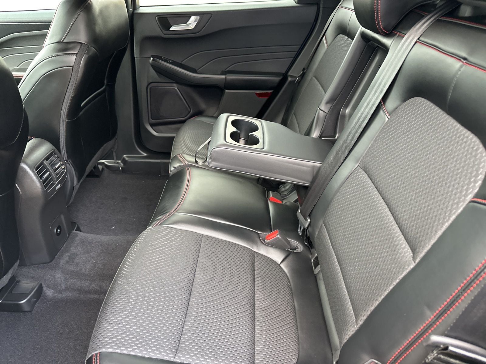 2025 Ford Escape Hybrid ST-Line