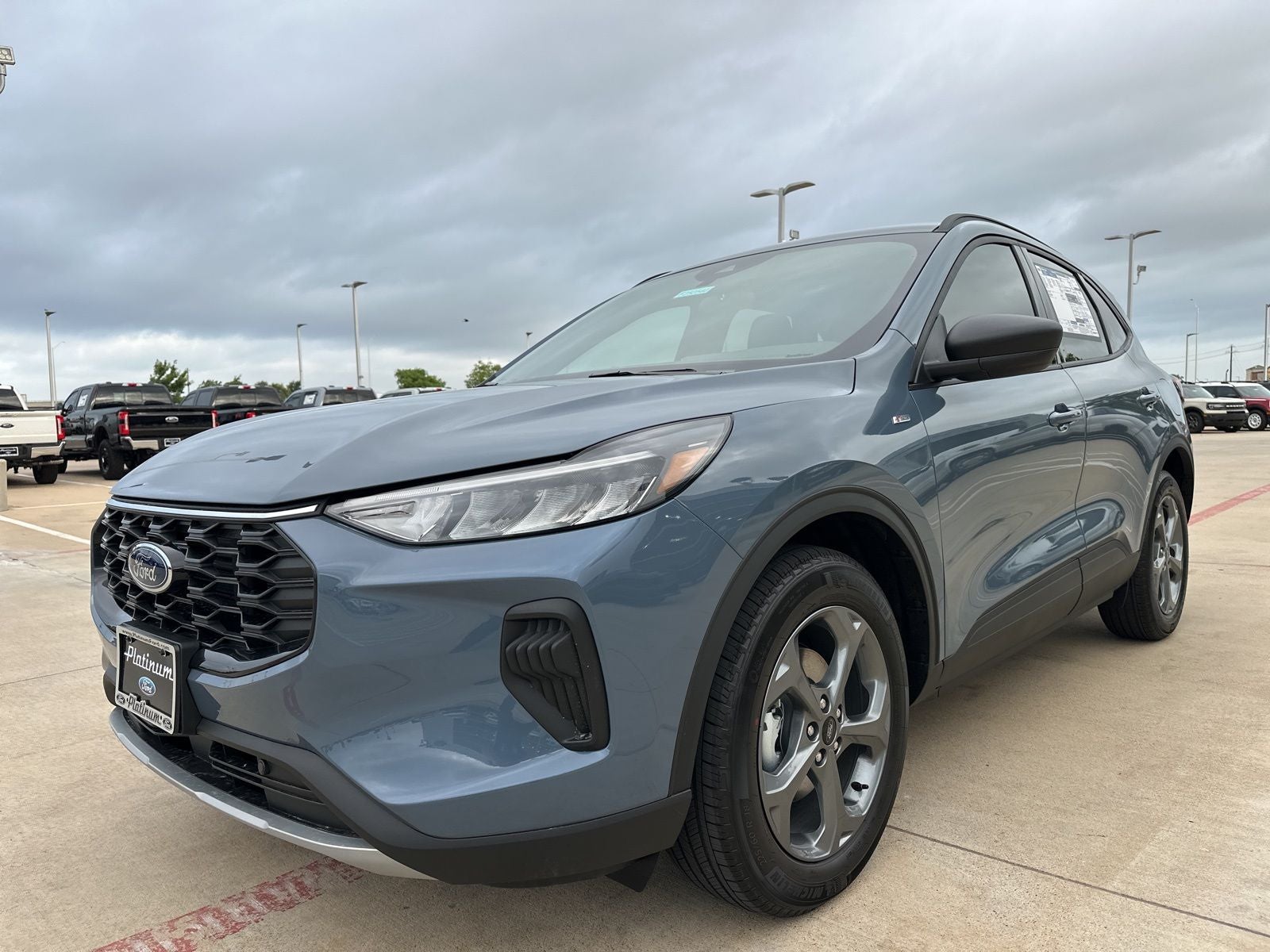 2025 Ford Escape Hybrid ST-Line