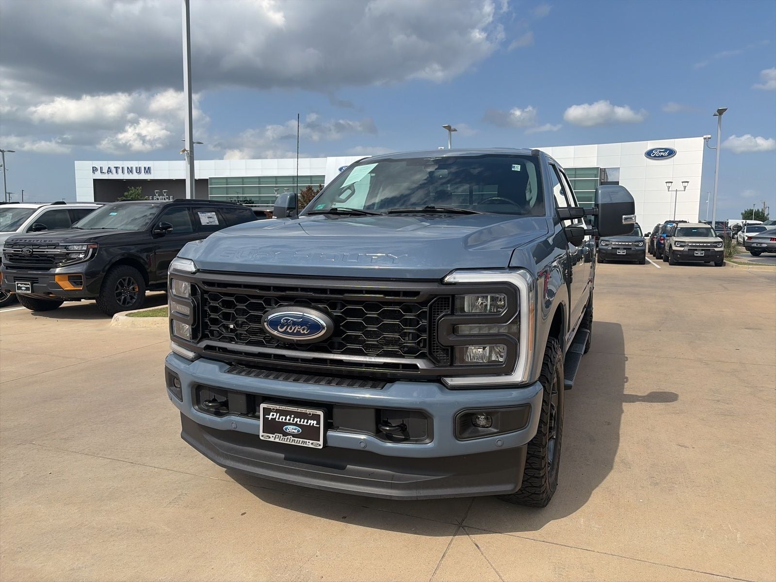 2023 Ford F-250SD Lariat